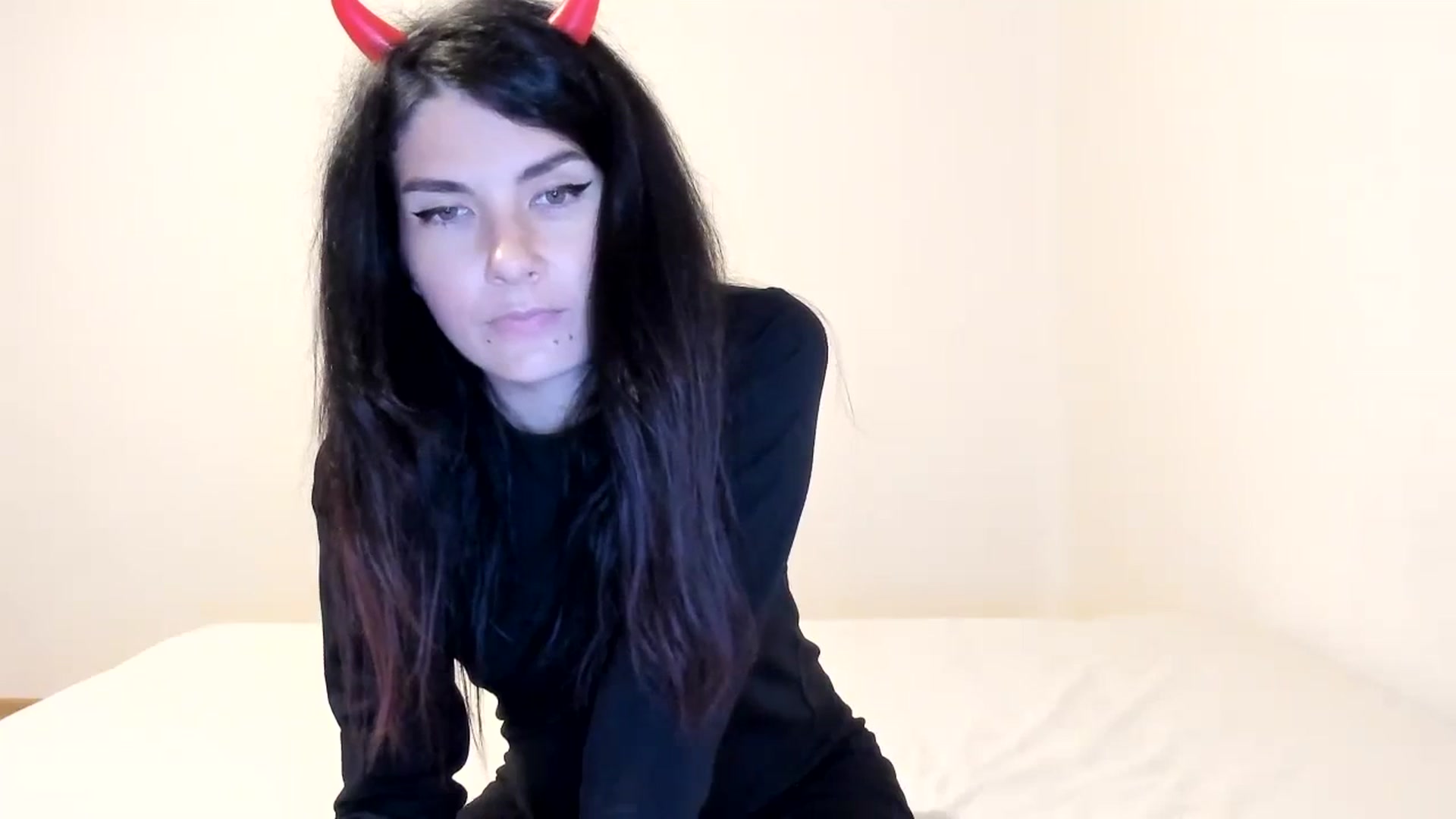 Gallery image thumbnail from SiouxPrincess's myfreecams stream on, 10/21/2023, 23:41 image 6 of 20