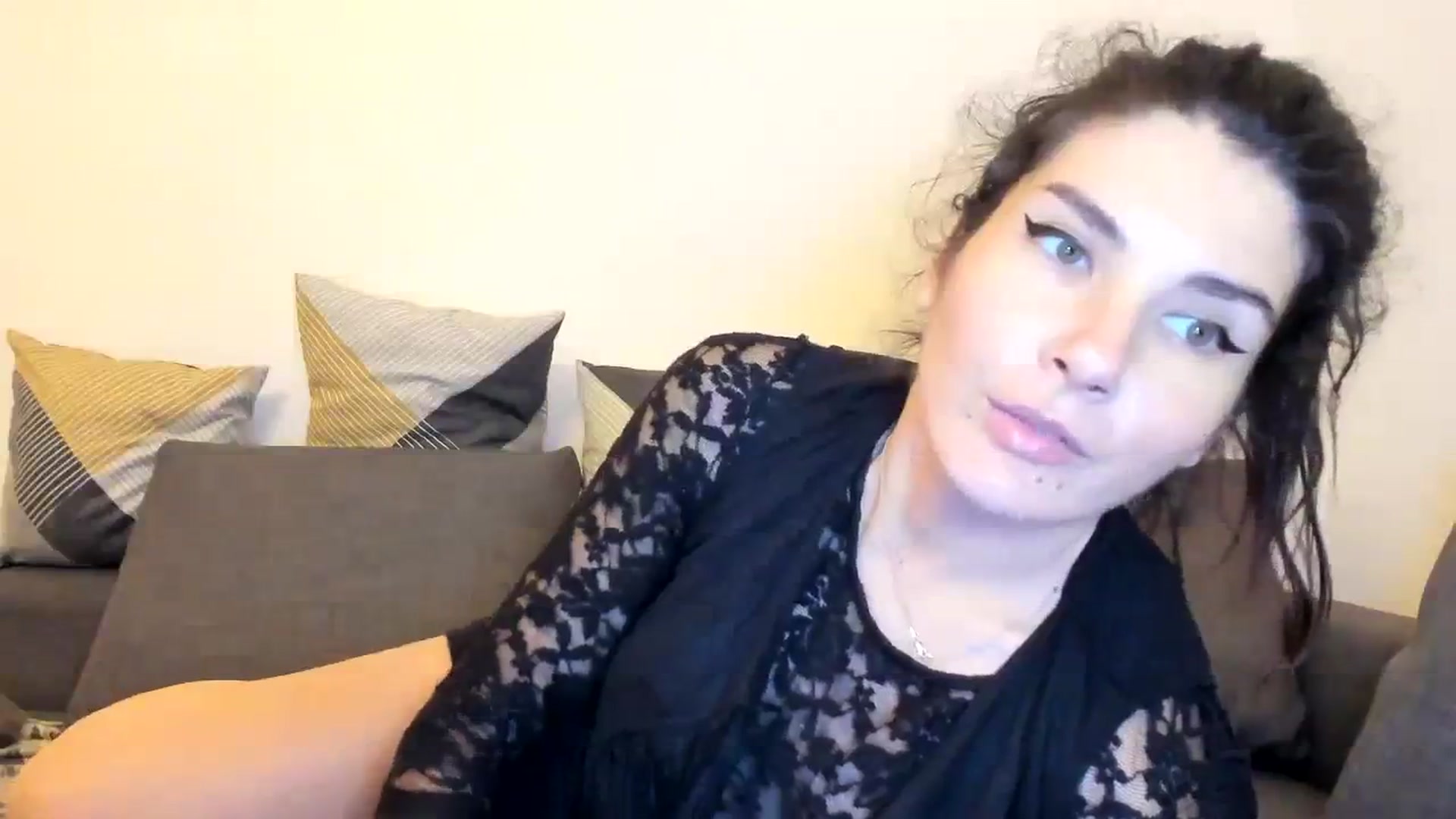 Gallery image thumbnail from SiouxPrincess's myfreecams stream on, 10/24/2023, 19:42 image 9 of 20