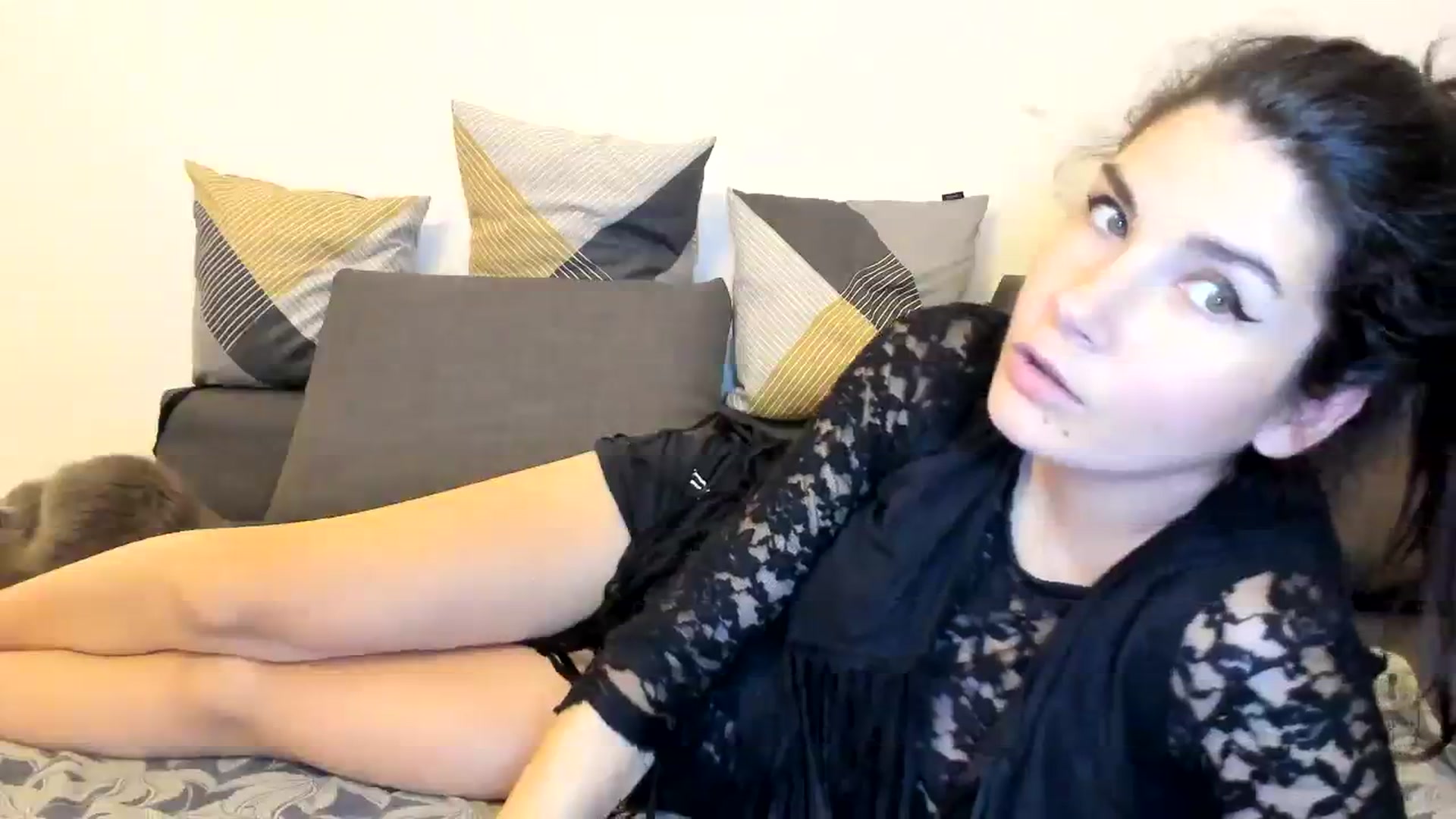 Gallery image thumbnail from SiouxPrincess's myfreecams stream on, 10/24/2023, 19:42 image 17 of 20