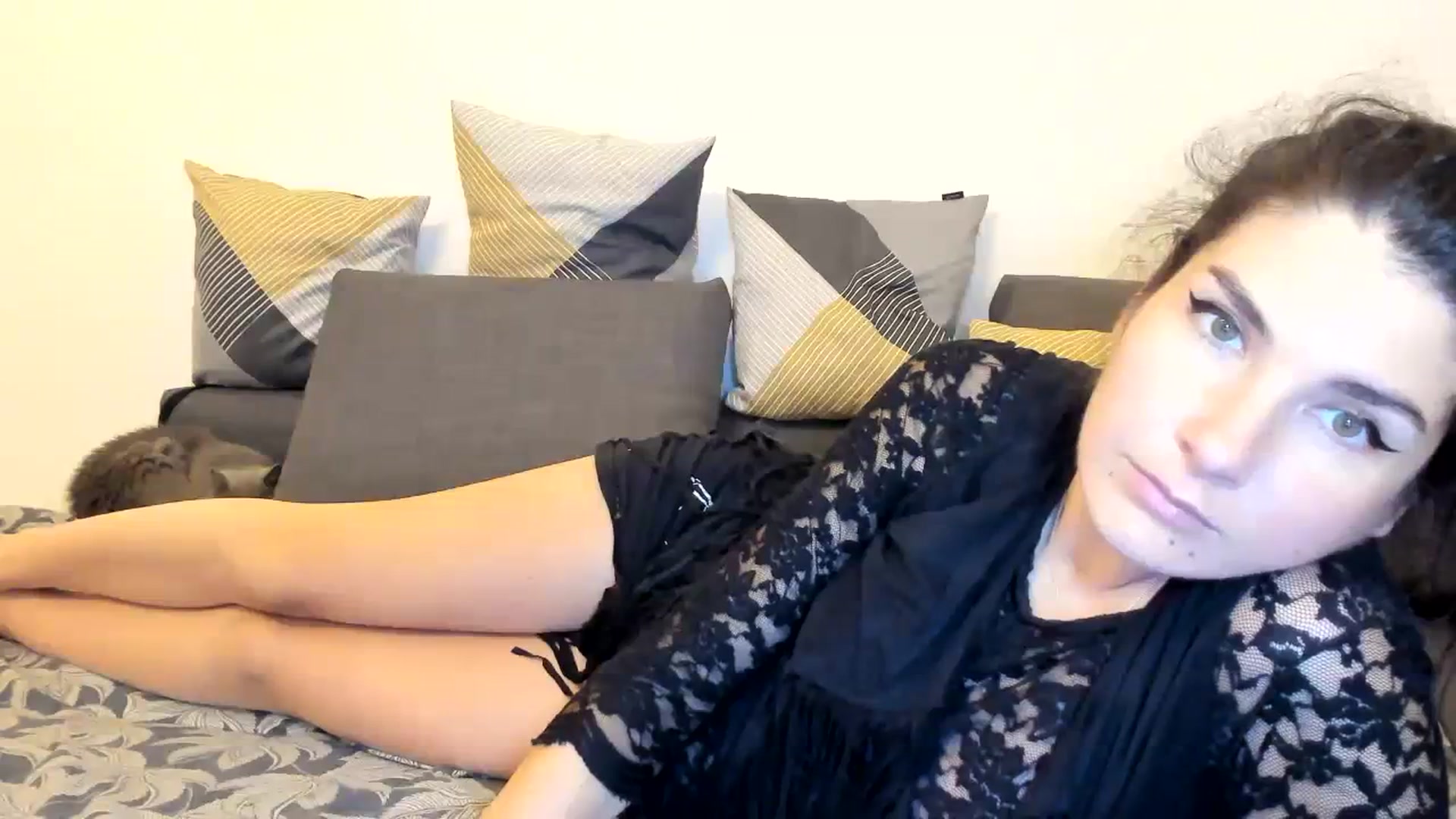 Gallery image thumbnail from SiouxPrincess's myfreecams stream on, 10/24/2023, 21:03 image 6 of 20