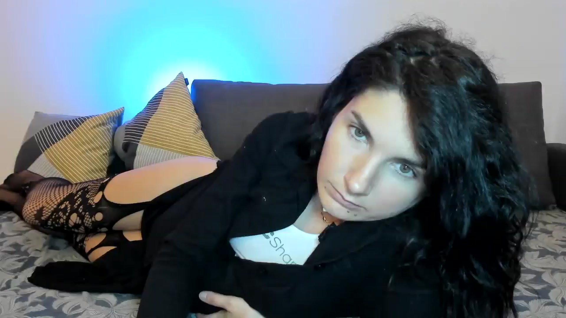 Gallery image thumbnail from SiouxPrincess's myfreecams stream on, 10/27/2023, 22:34 image 17 of 20