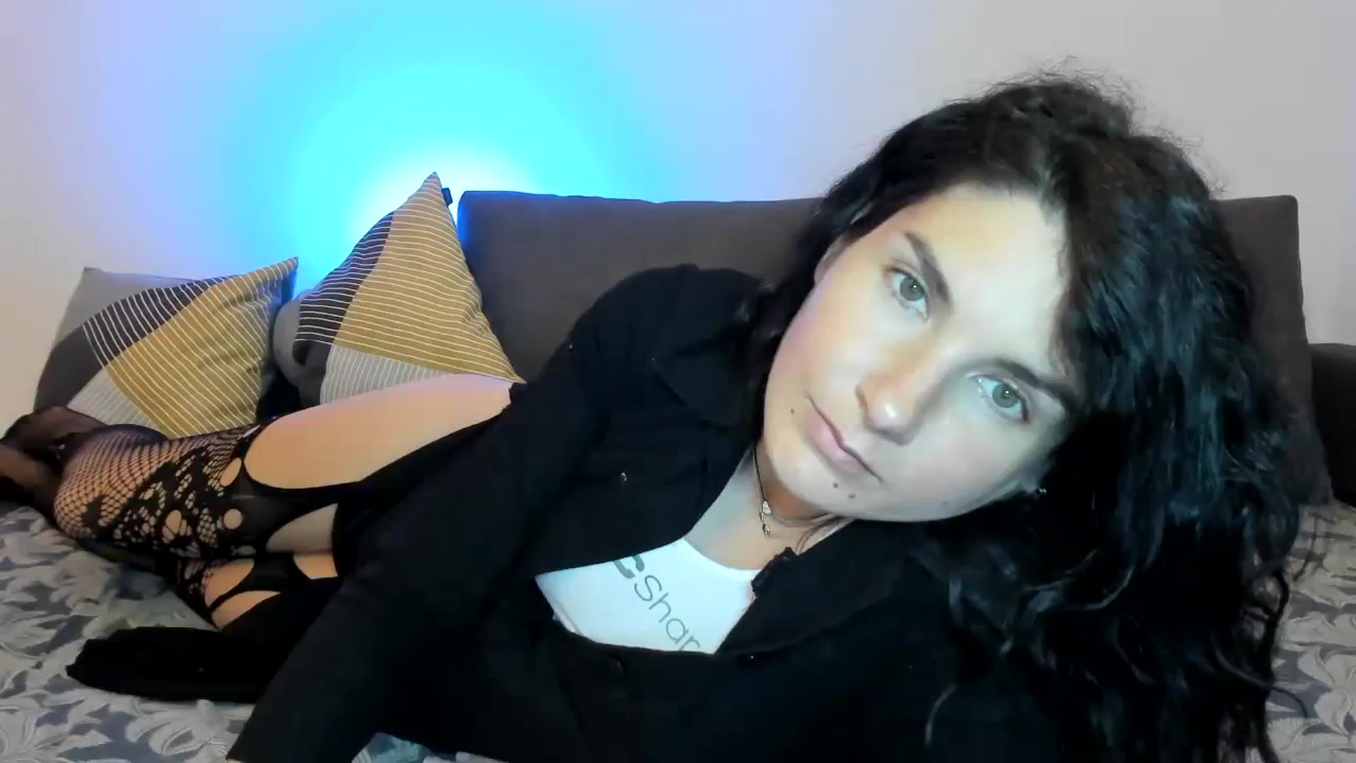 Gallery image thumbnail from SiouxPrincess's myfreecams stream on, 10/27/2023, 22:34 image 16 of 20