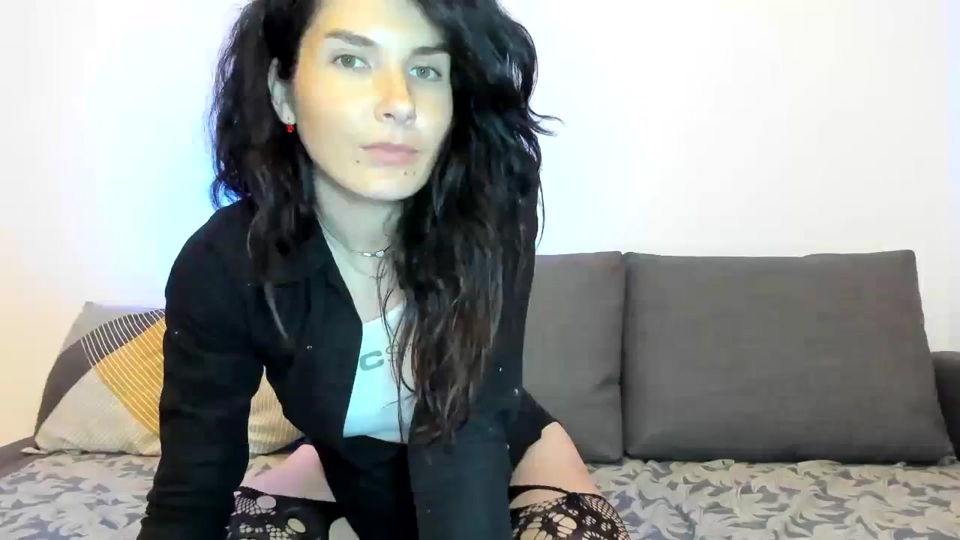 Gallery image thumbnail from SiouxPrincess's myfreecams stream on, 10/27/2023, 22:34 image 19 of 20