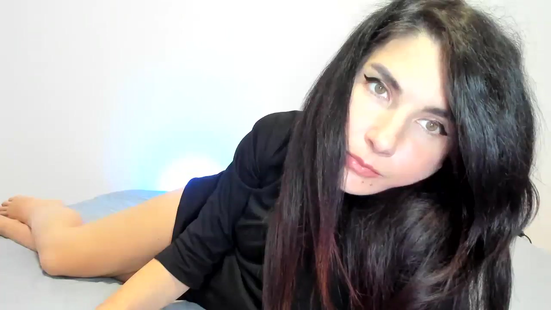 Gallery image thumbnail from SiouxPrincess's myfreecams stream on, 10/28/2023, 22:50 image 14 of 20