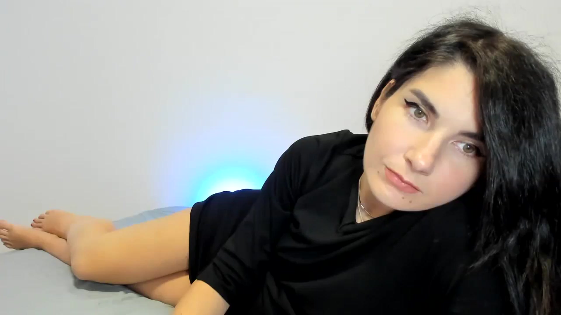 Gallery image thumbnail from SiouxPrincess's myfreecams stream on, 10/28/2023, 22:50 image 9 of 20
