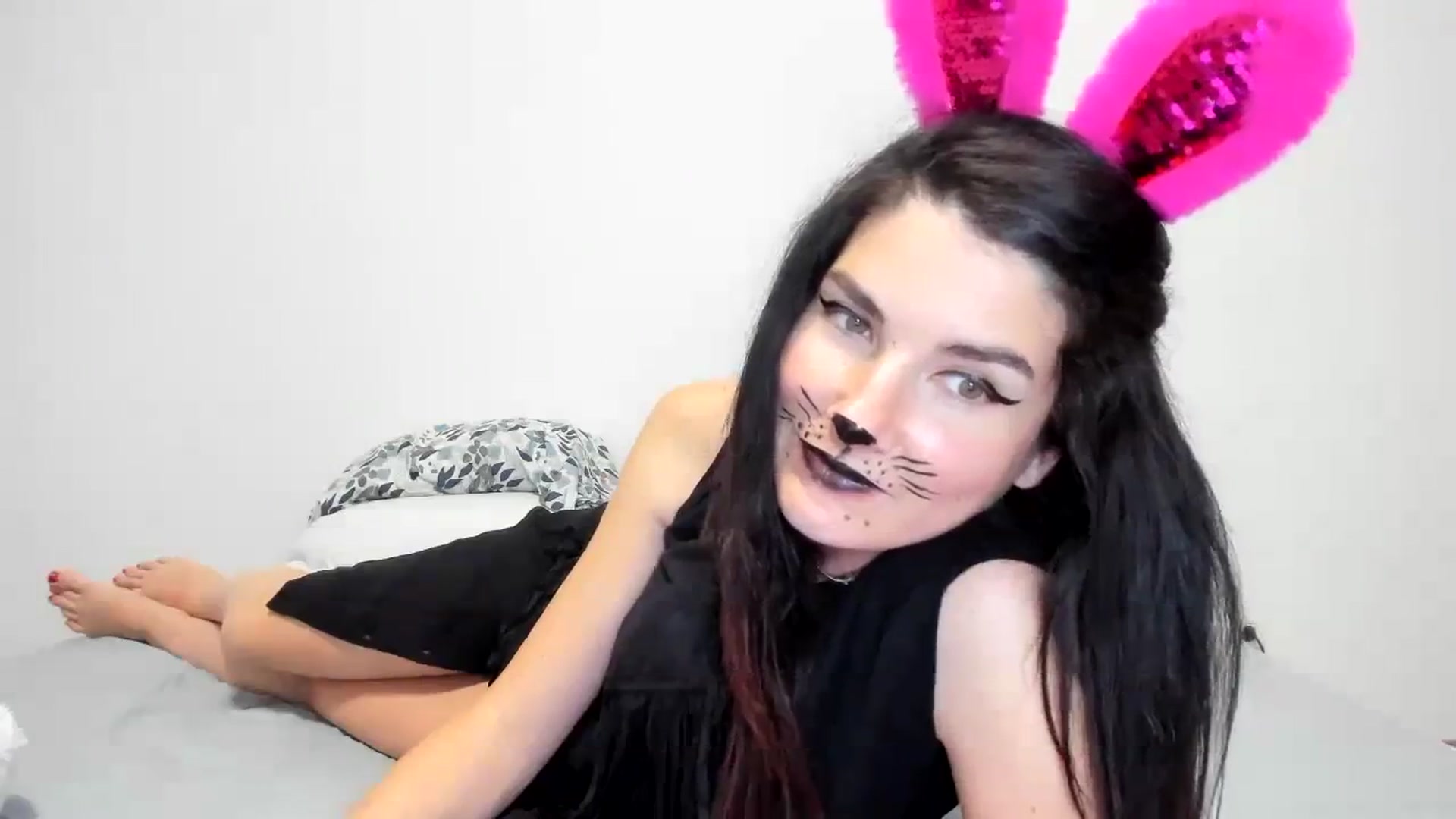 Gallery image thumbnail from SiouxPrincess's myfreecams stream on, 10/31/2023, 23:09 image 19 of 20