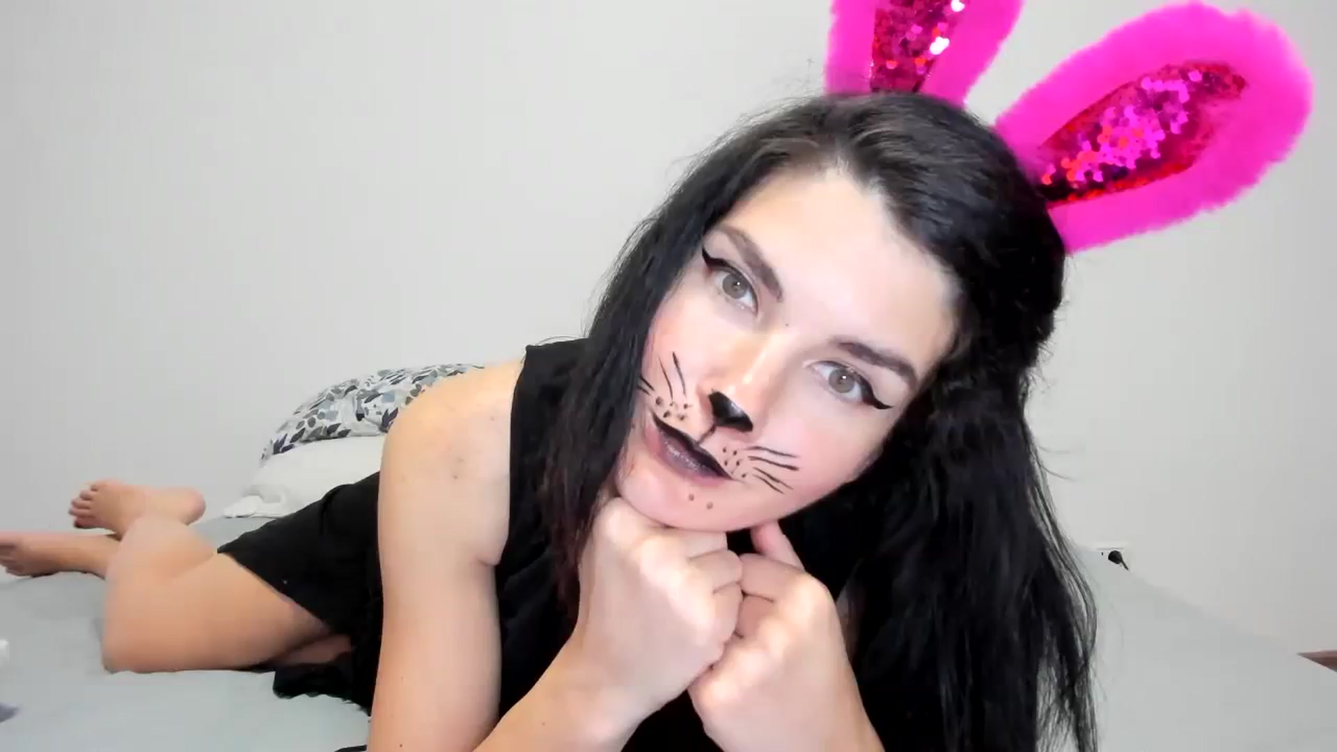 Gallery image thumbnail from SiouxPrincess's myfreecams stream on, 10/31/2023, 23:09 image 8 of 20