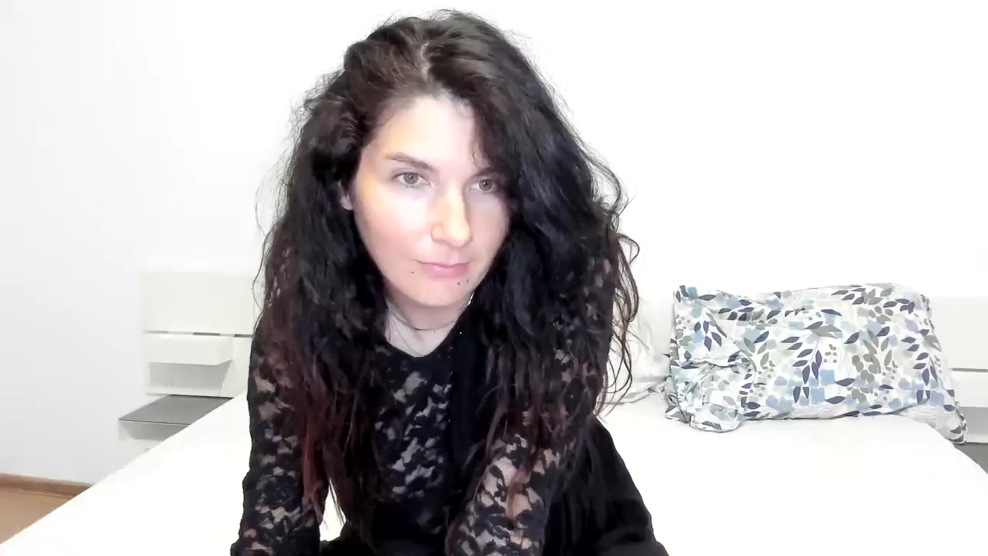 Gallery image thumbnail from SiouxPrincess's myfreecams stream on, 11/05/2023, 23:43 image 12 of 20