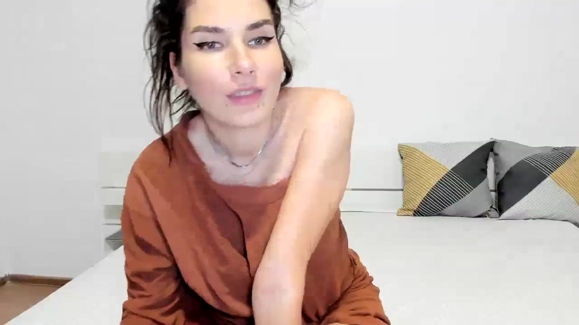 Gallery image thumbnail from SiouxPrincess's myfreecams stream on, 11/06/2023, 23:35 image 11 of 20