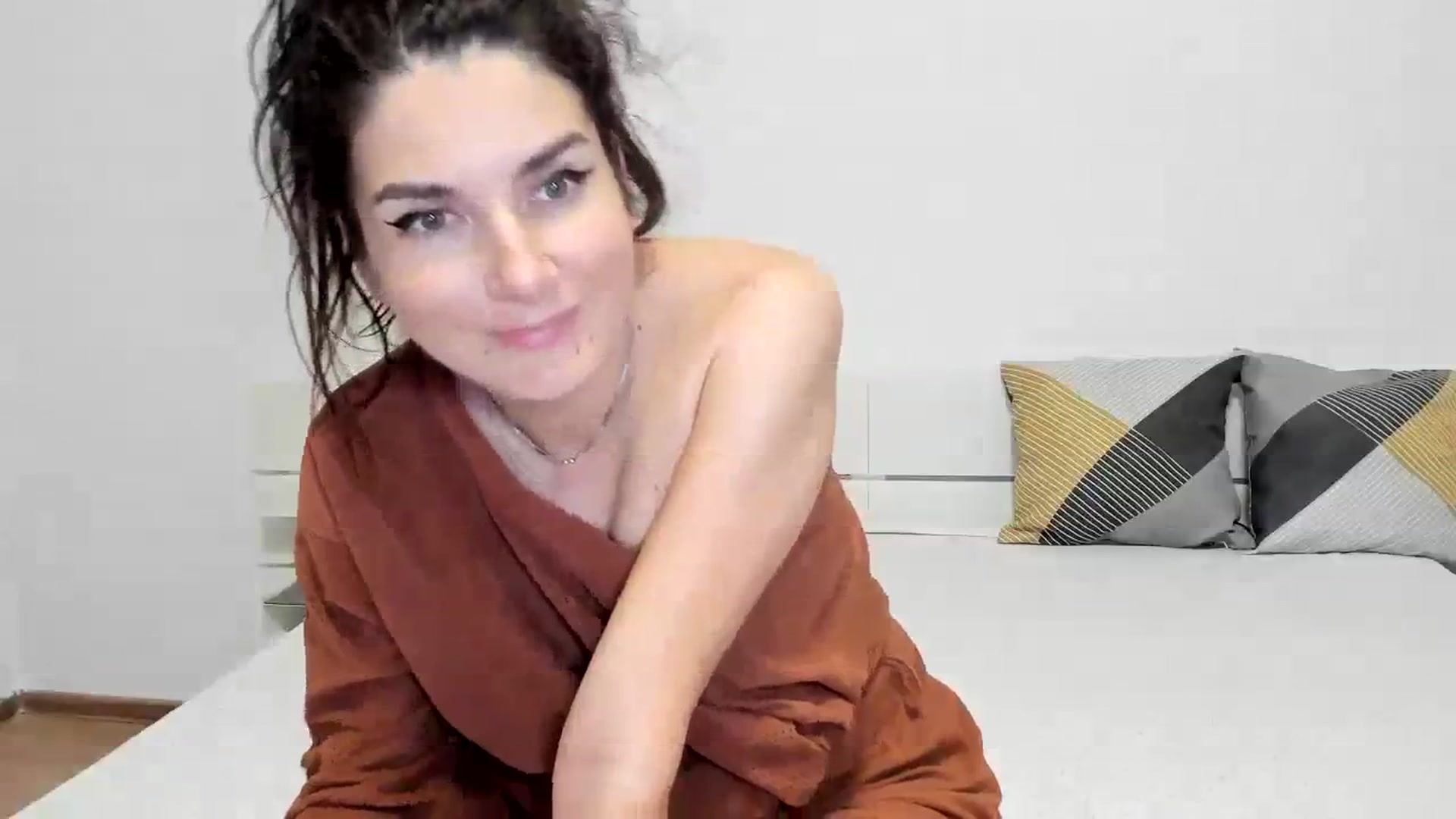 Gallery image thumbnail from SiouxPrincess's myfreecams stream on, 11/06/2023, 23:35 image 12 of 20