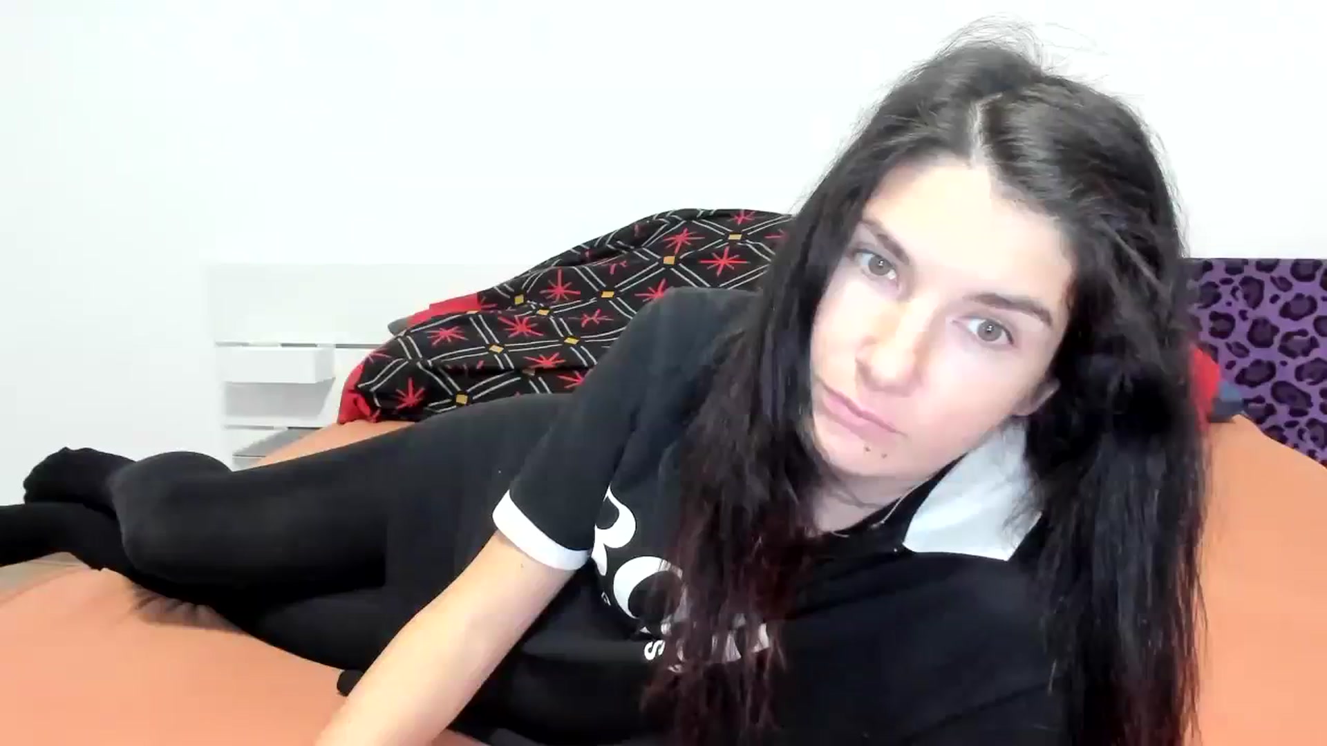Gallery image thumbnail from SiouxPrincess's myfreecams stream on, 11/10/2023, 22:24 image 7 of 20