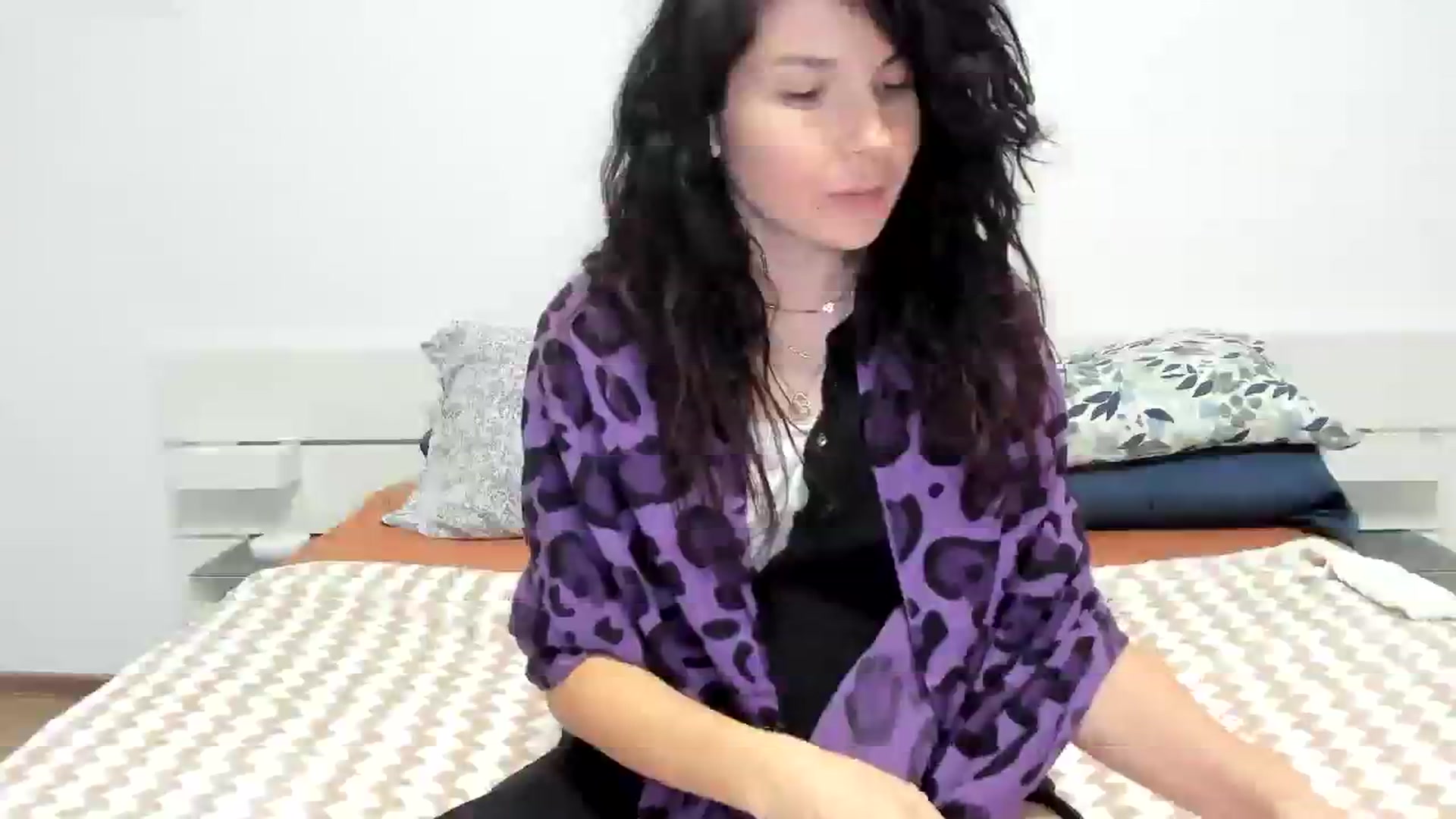 Gallery image thumbnail from SiouxPrincess's myfreecams stream on, 11/12/2023, 24:06 image 17 of 20