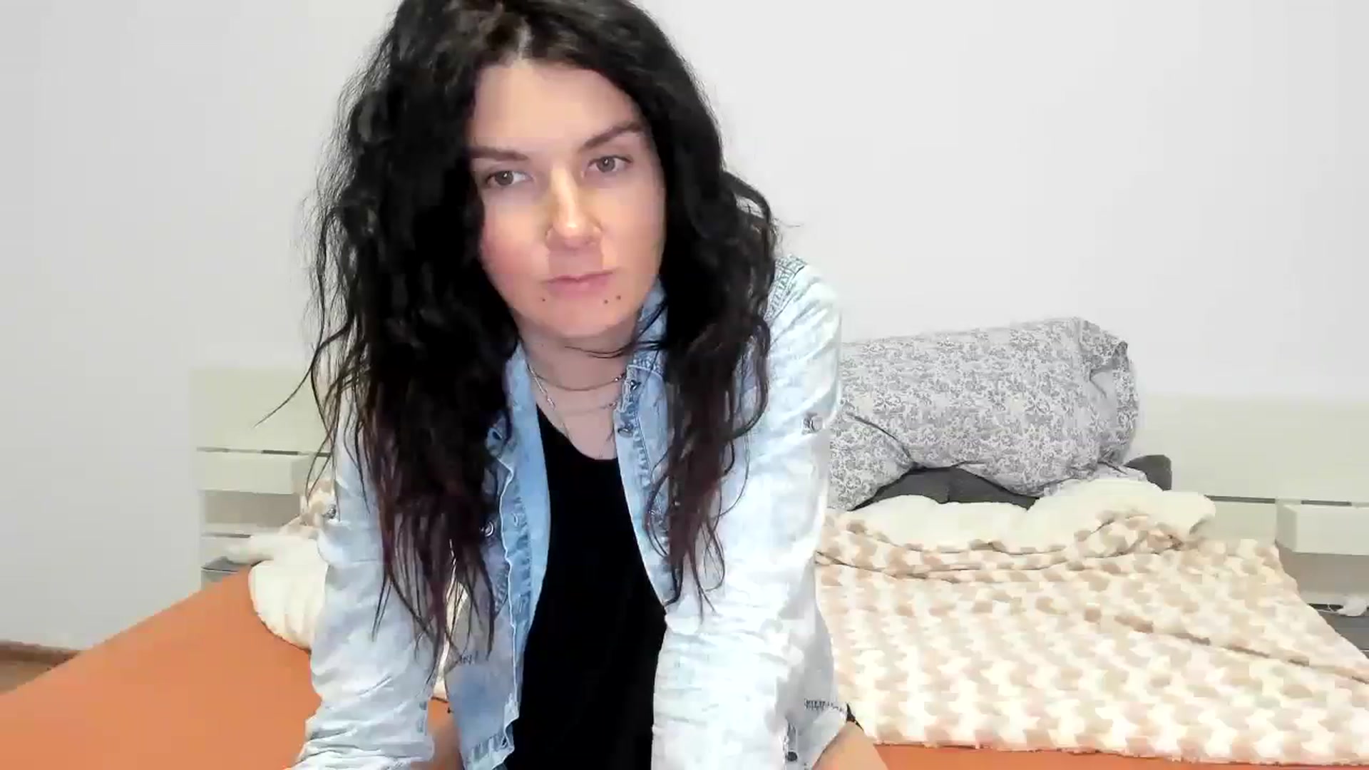 Gallery image thumbnail from SiouxPrincess's myfreecams stream on, 11/13/2023, 23:12 image 7 of 20