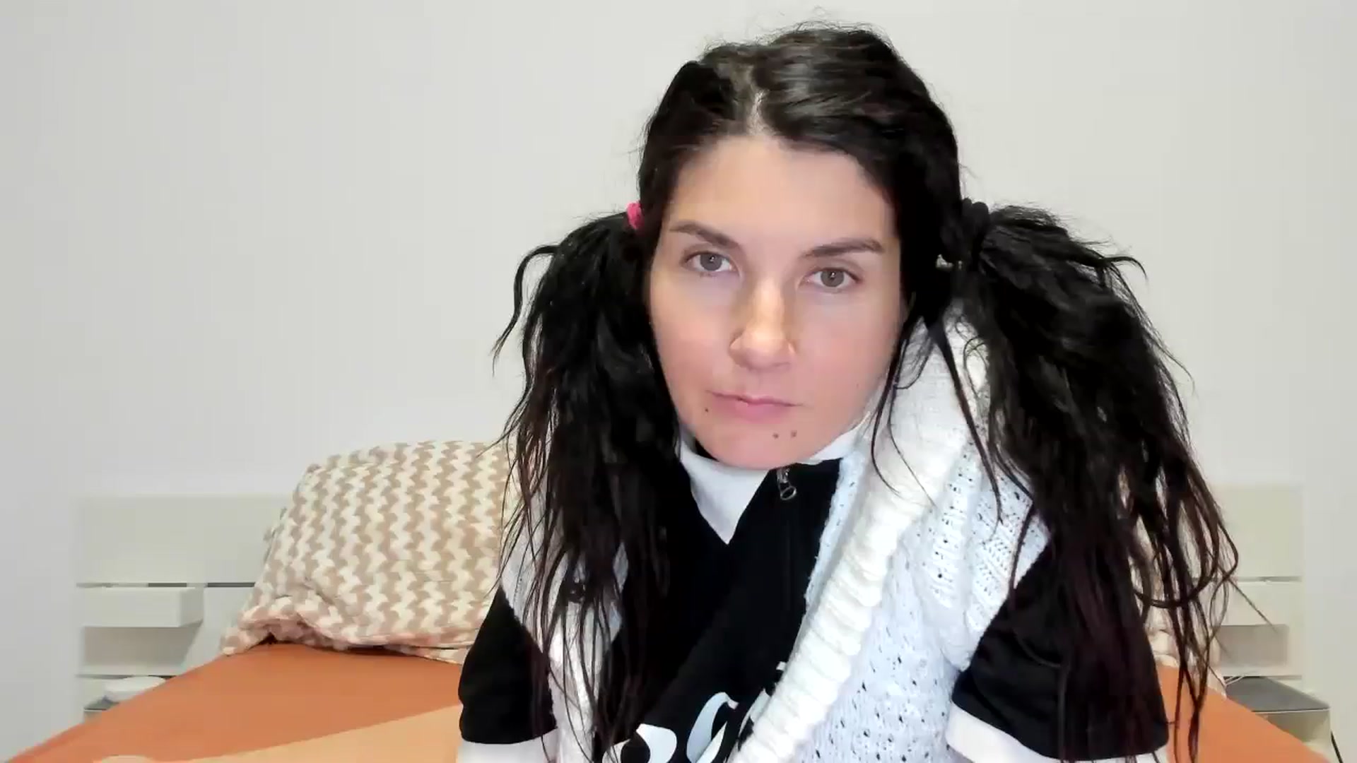 Gallery image thumbnail from SiouxPrincess's myfreecams stream on, 11/14/2023, 21:37 image 11 of 20