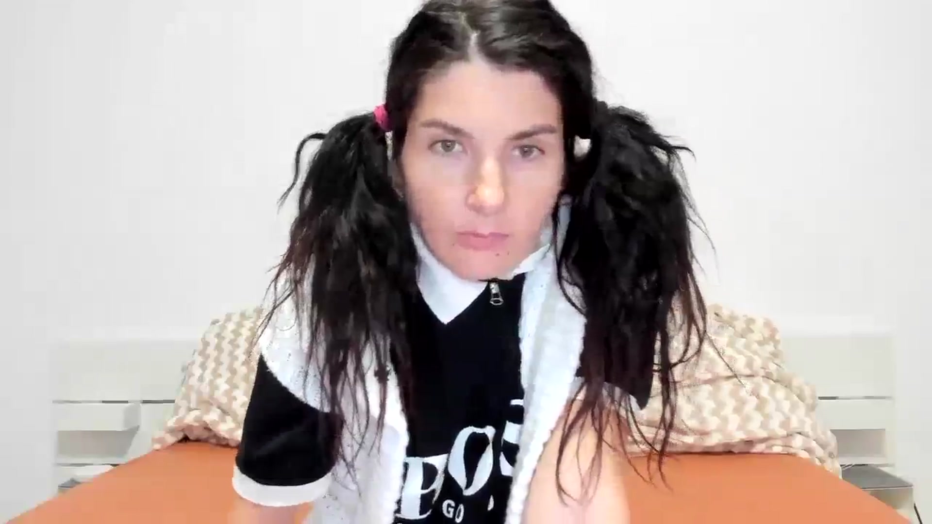 Gallery image thumbnail from SiouxPrincess's myfreecams stream on, 11/14/2023, 21:37 image 4 of 20