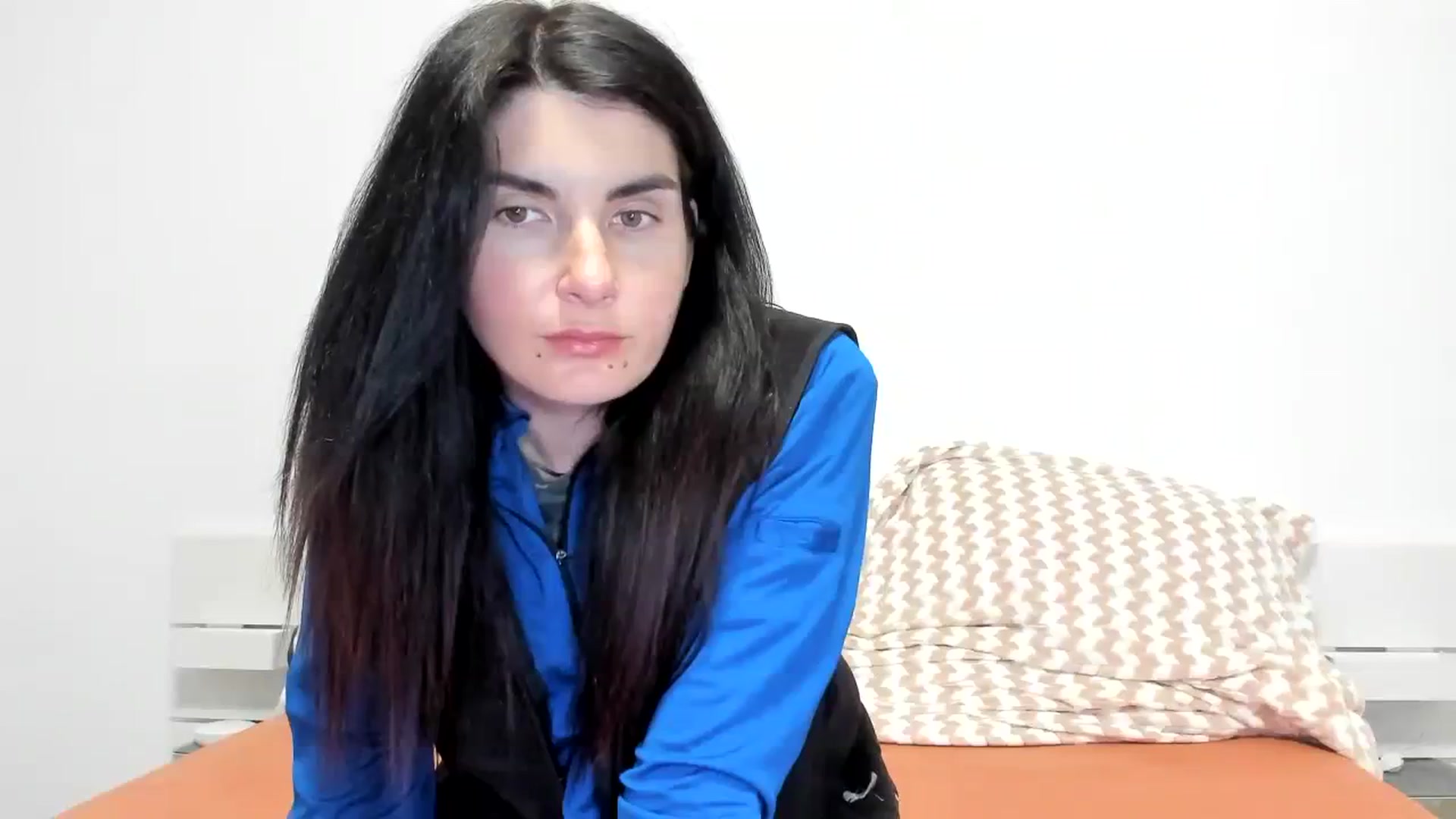Gallery image thumbnail from SiouxPrincess's myfreecams stream on, 11/15/2023, 22:05 image 6 of 20
