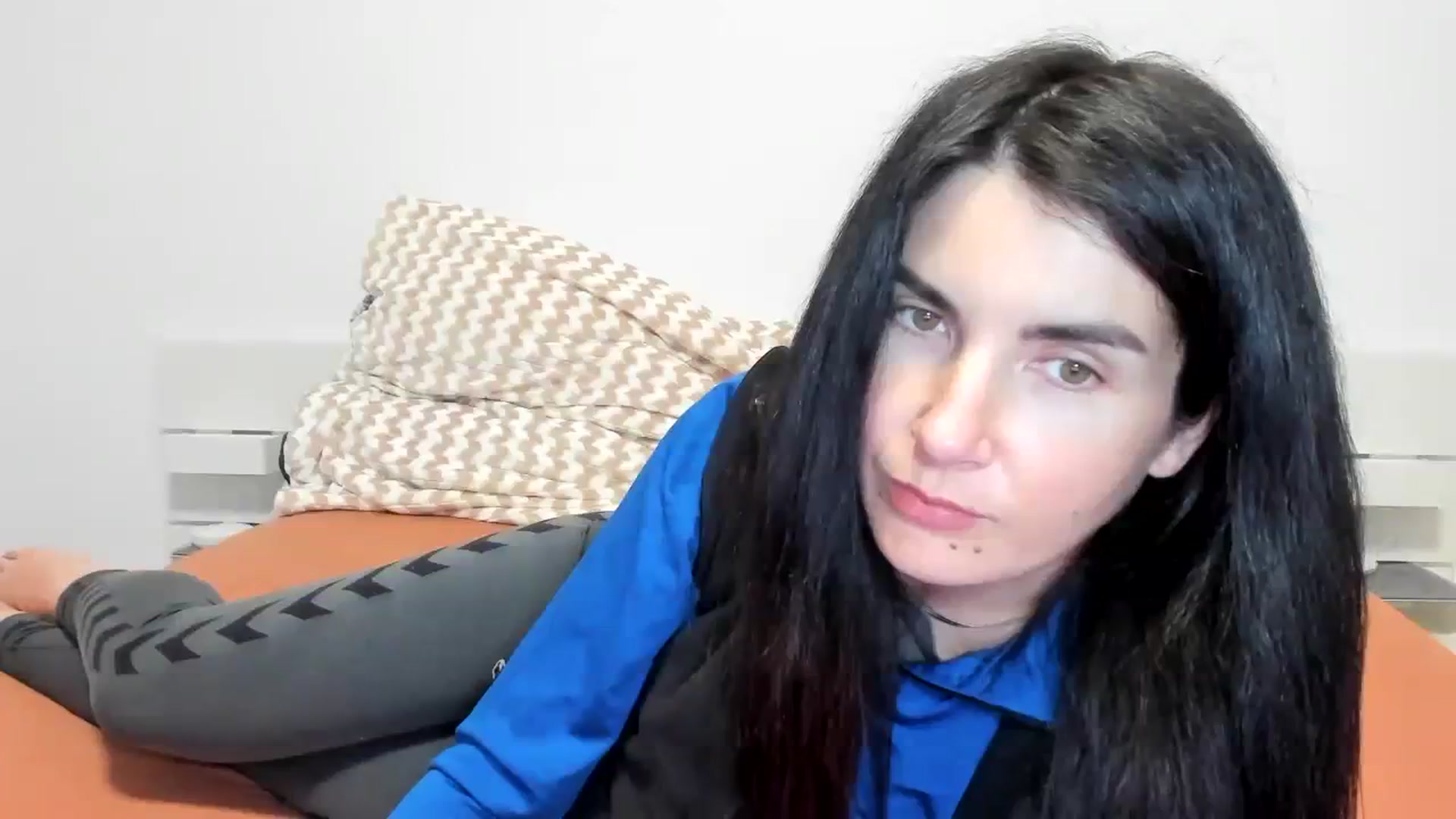 Gallery image thumbnail from SiouxPrincess's myfreecams stream on, 11/15/2023, 22:05 image 11 of 20