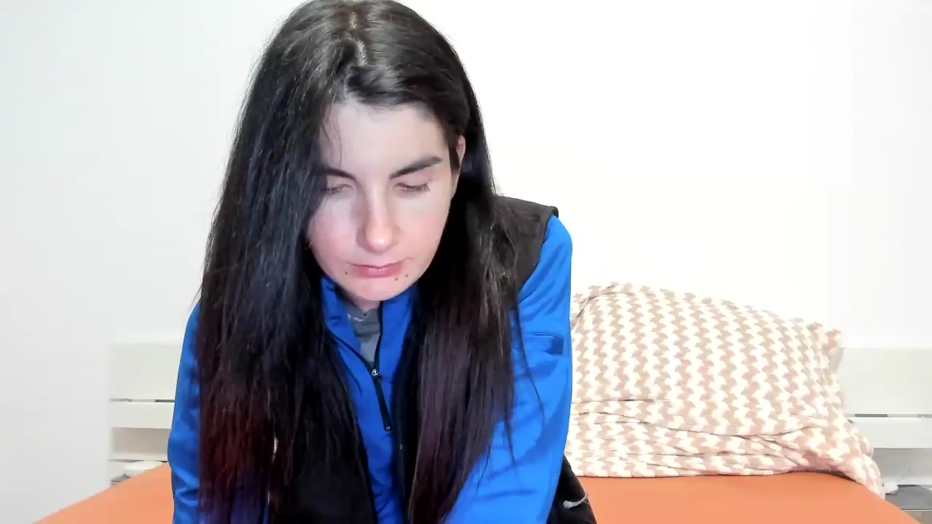Gallery image thumbnail from SiouxPrincess's myfreecams stream on, 11/15/2023, 22:05 image 1 of 20