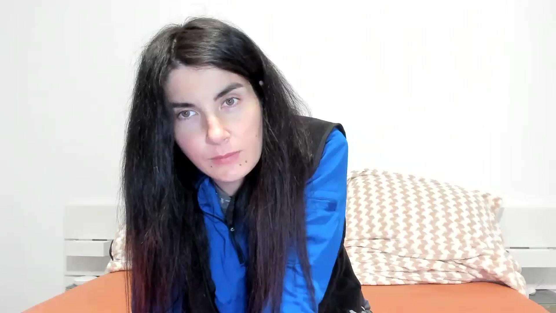 Gallery image thumbnail from SiouxPrincess's myfreecams stream on, 11/15/2023, 23:21 image 7 of 20