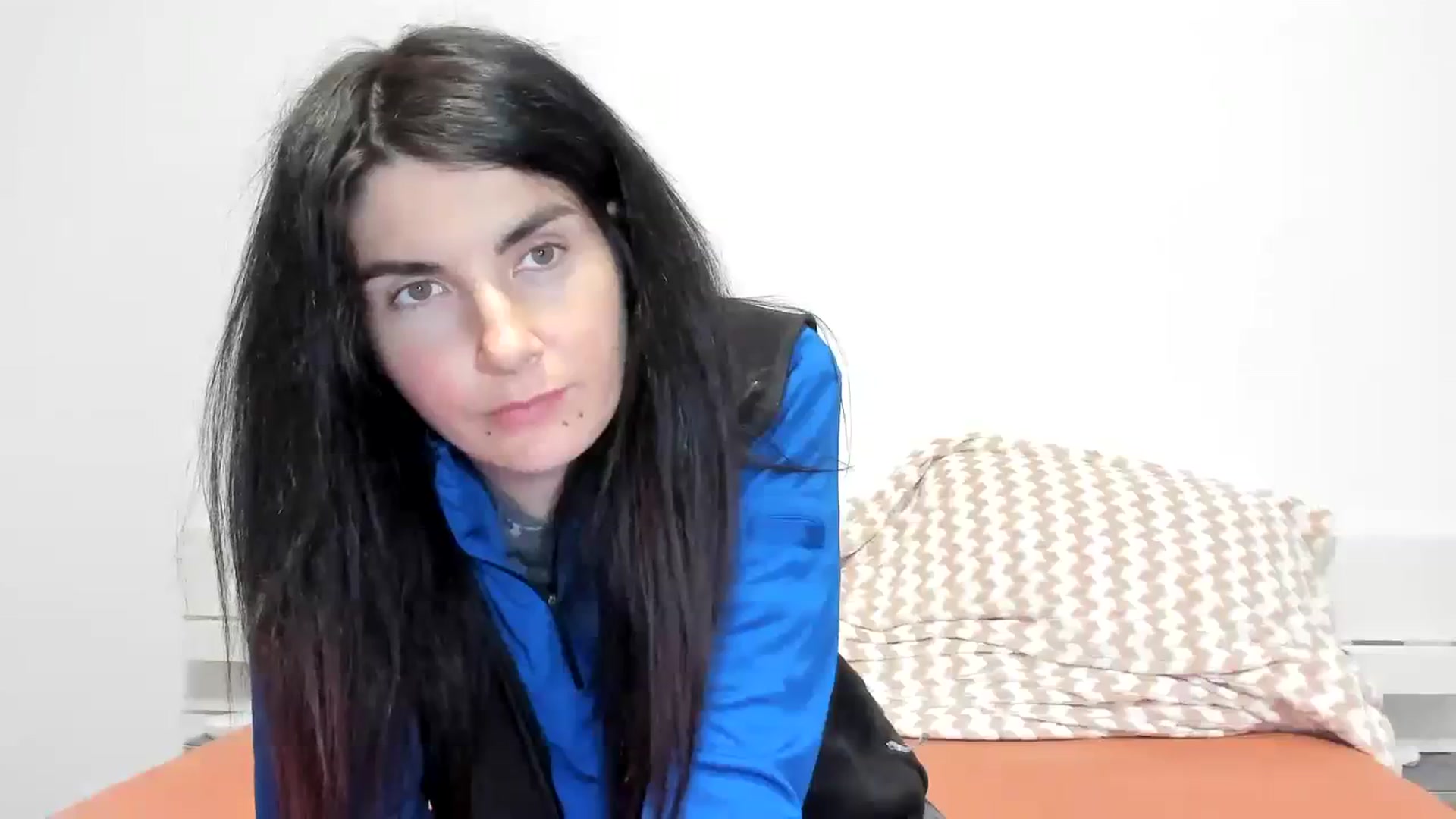 Gallery image thumbnail from SiouxPrincess's myfreecams stream on, 11/15/2023, 23:21 image 16 of 20