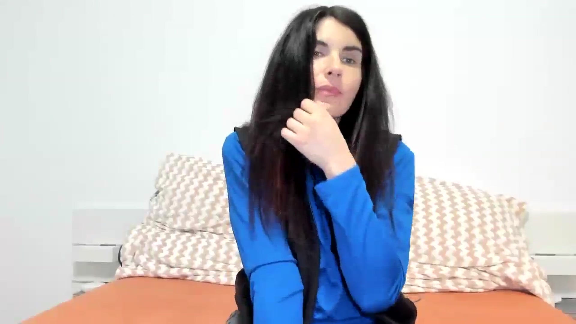 Gallery image thumbnail from SiouxPrincess's myfreecams stream on, 11/15/2023, 23:21 image 17 of 20