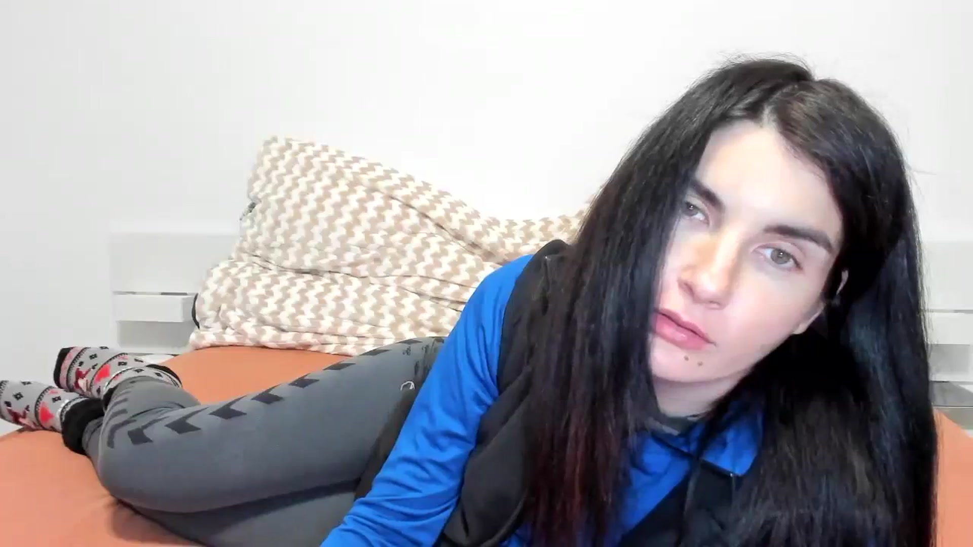 Gallery image thumbnail from SiouxPrincess's myfreecams stream on, 11/15/2023, 23:21 image 9 of 20