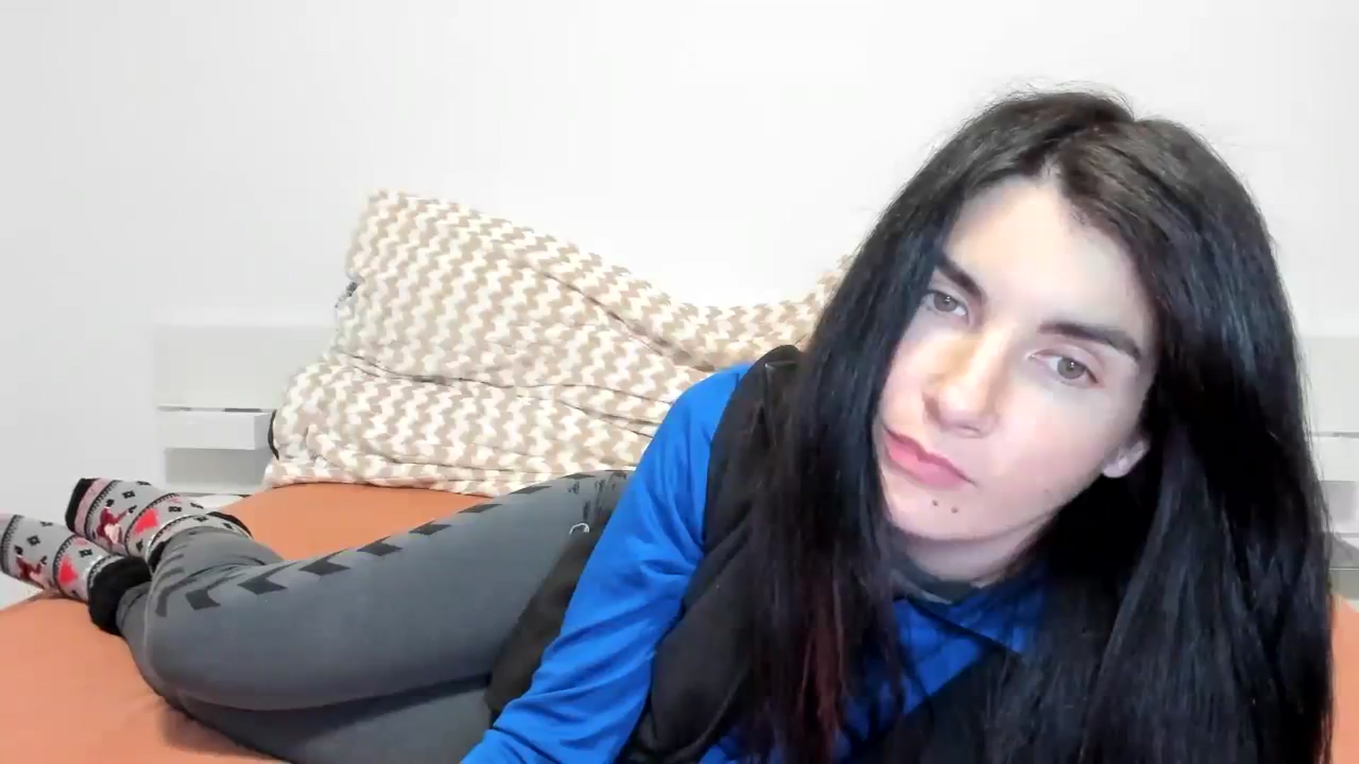 Gallery image thumbnail from SiouxPrincess's myfreecams stream on, 11/15/2023, 23:21 image 11 of 20