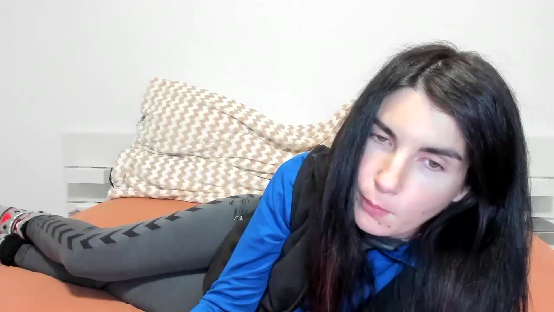 Gallery image thumbnail from SiouxPrincess's myfreecams stream on, 11/15/2023, 23:21 image 12 of 20