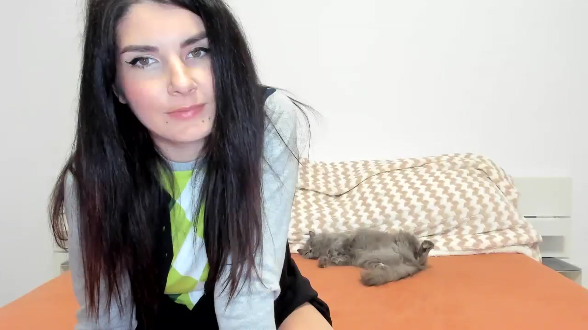 Gallery image thumbnail from SiouxPrincess's myfreecams stream on, 11/18/2023, 23:30 image 18 of 20