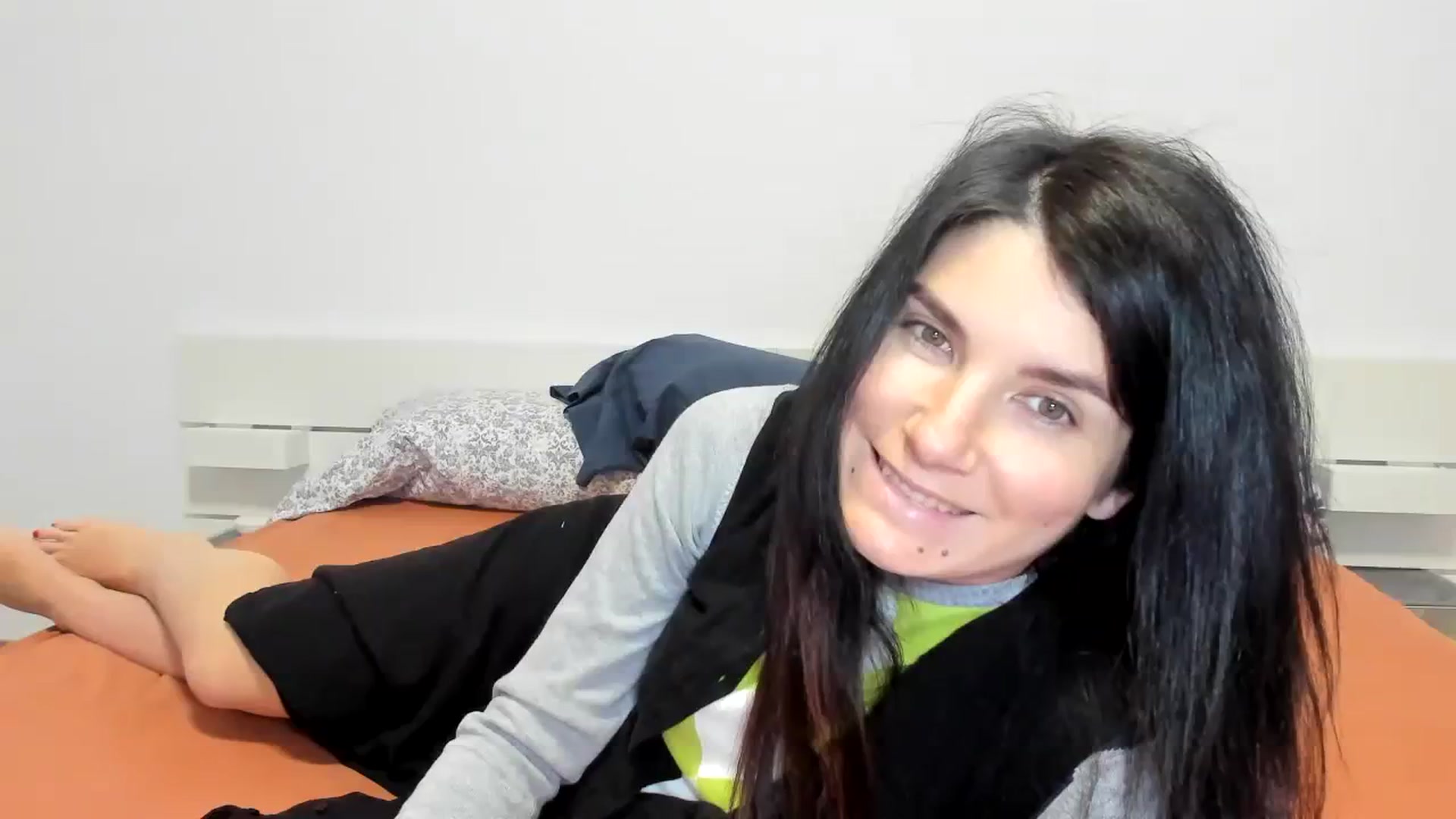 Gallery image thumbnail from SiouxPrincess's myfreecams stream on, 11/19/2023, 23:53 image 19 of 20