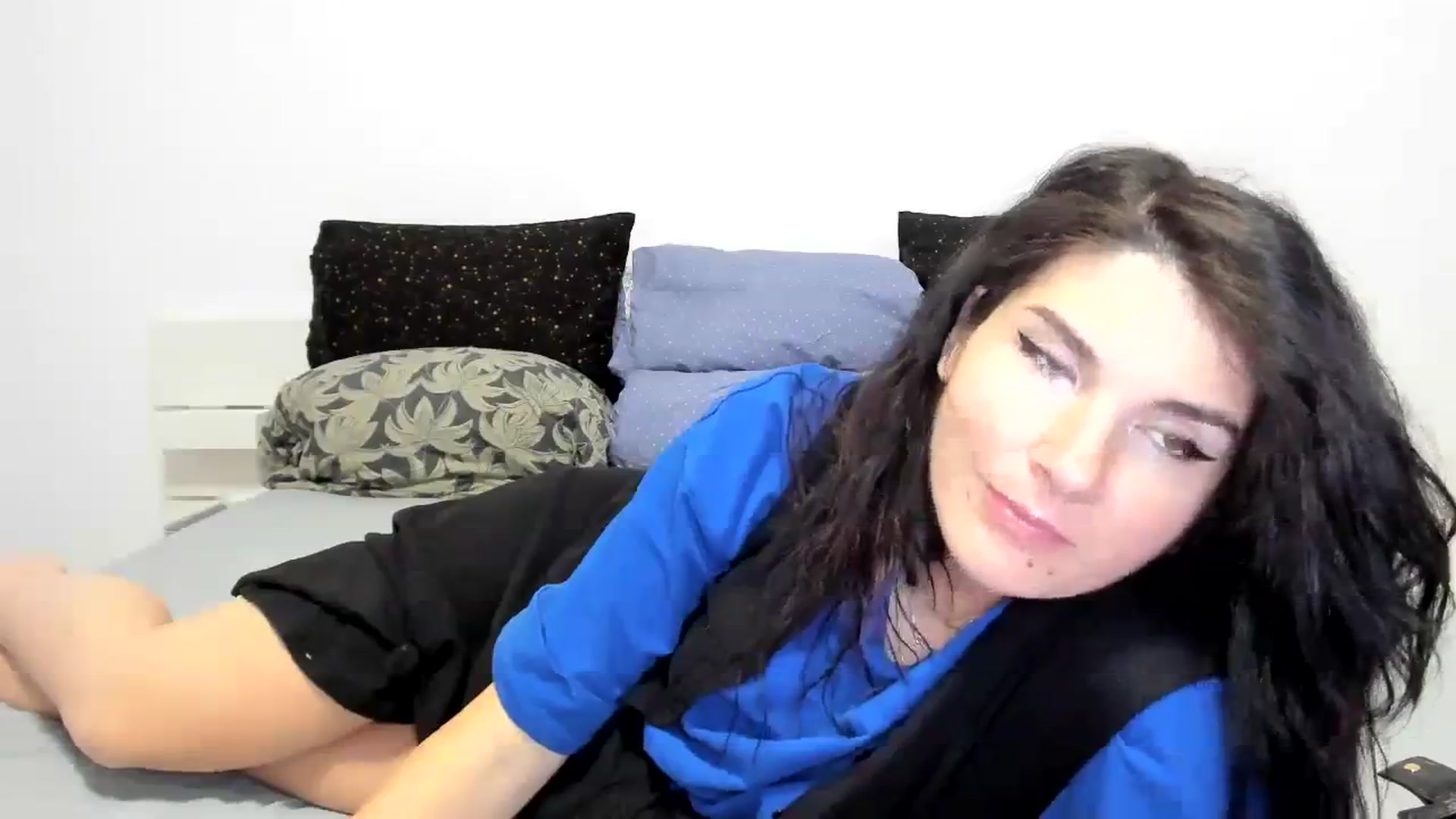 Gallery image thumbnail from SiouxPrincess's myfreecams stream on, 11/22/2023, 23:08 image 17 of 20