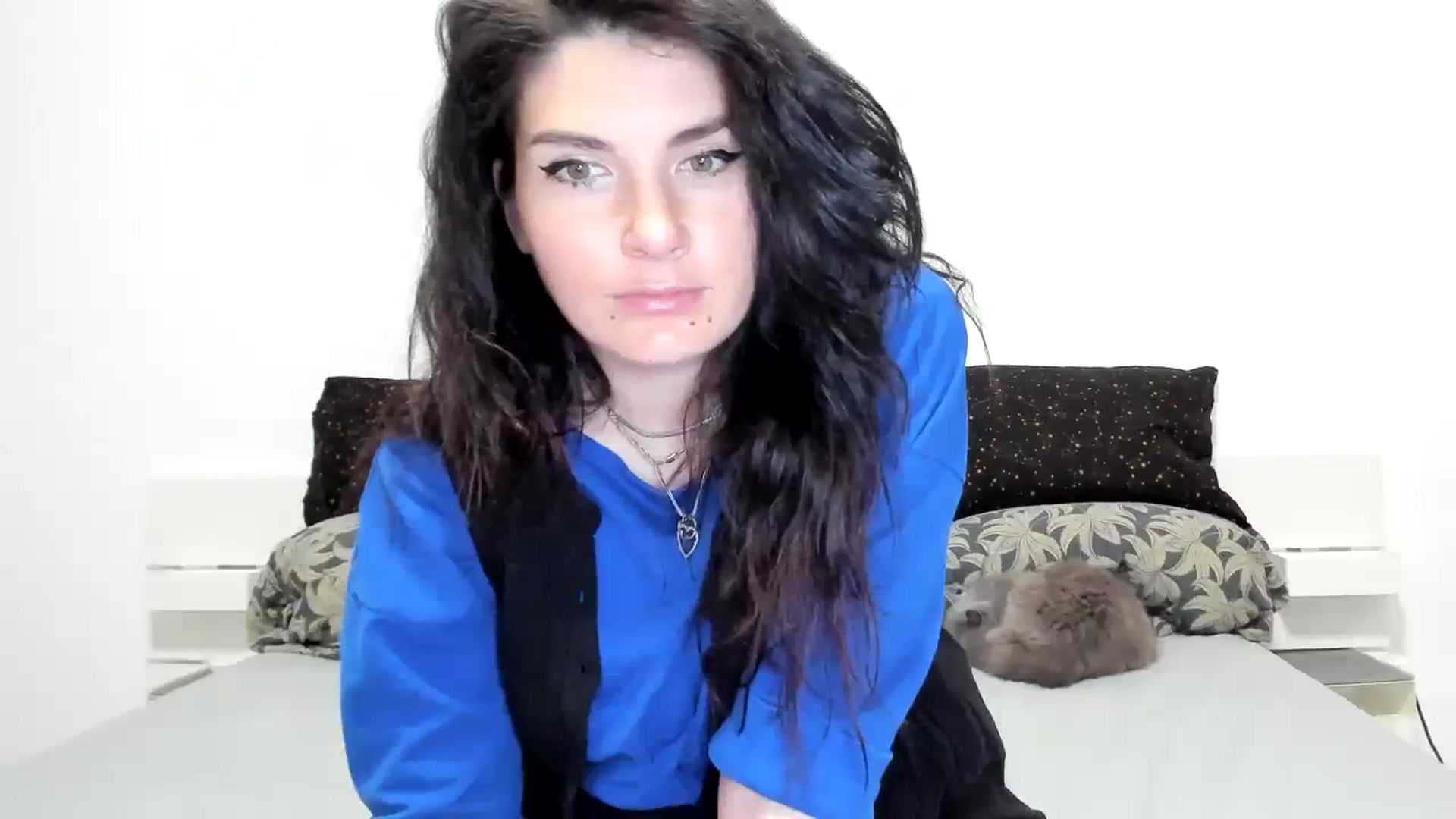 Gallery image thumbnail from SiouxPrincess's myfreecams stream on, 11/22/2023, 23:08 image 11 of 20