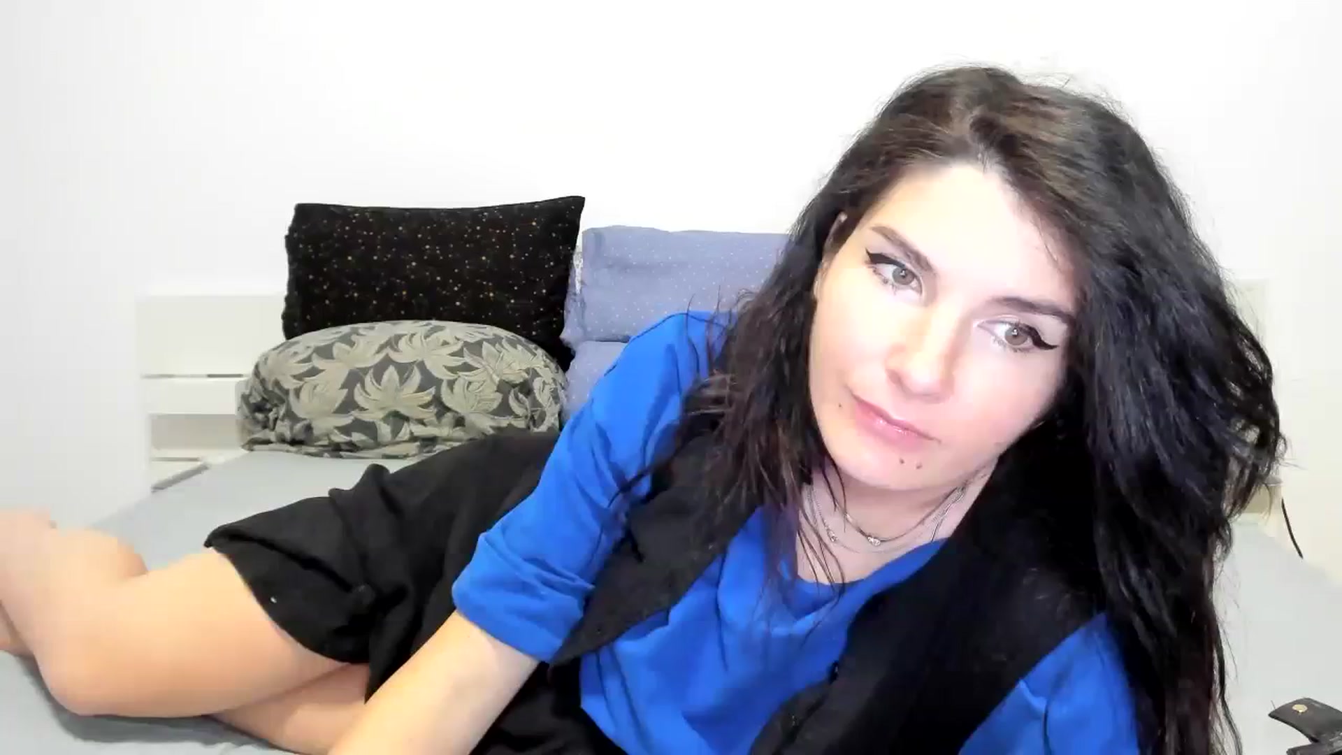 Gallery image thumbnail from SiouxPrincess's myfreecams stream on, 11/22/2023, 23:08 image 13 of 20