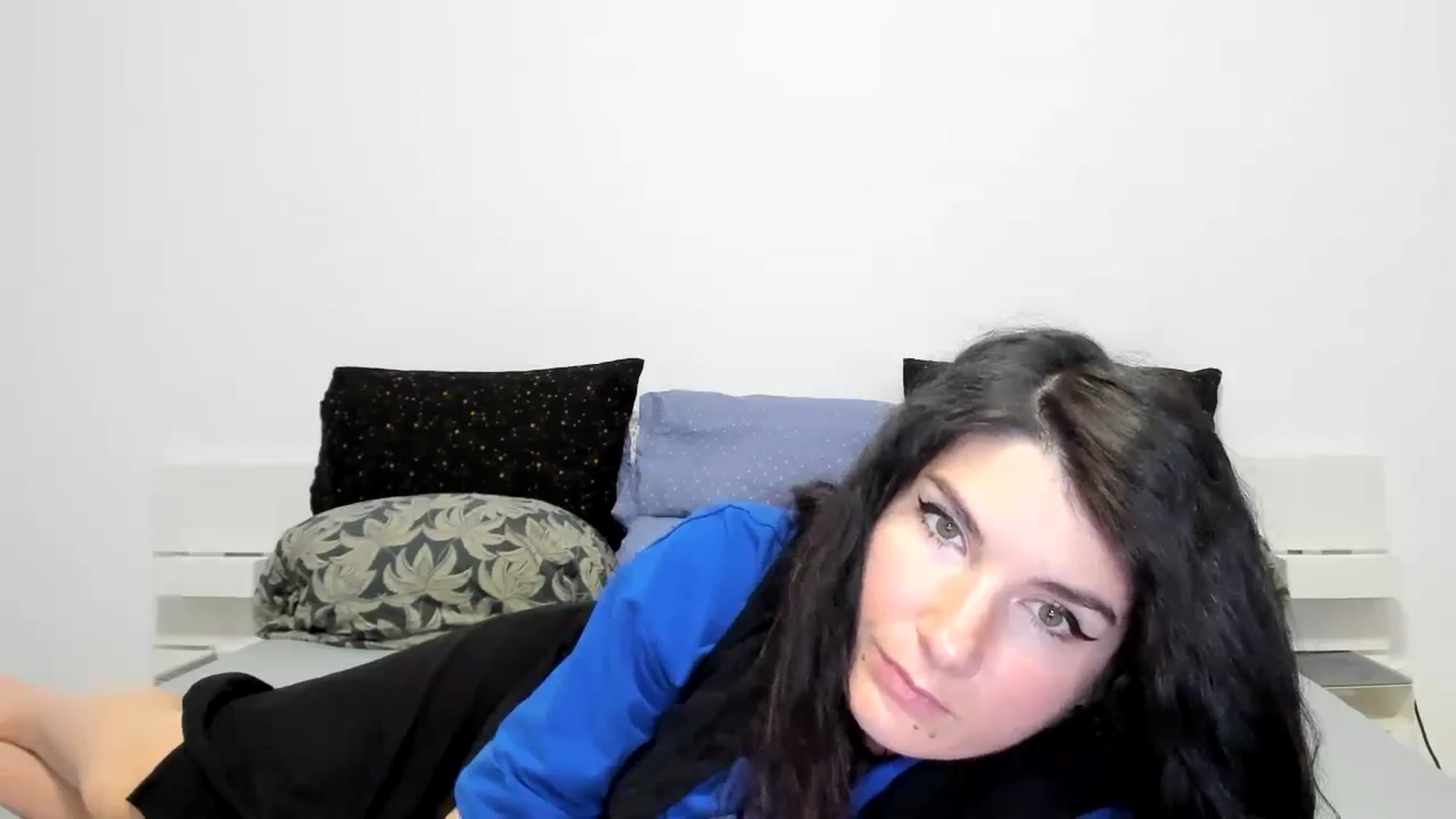 Gallery image thumbnail from SiouxPrincess's myfreecams stream on, 11/22/2023, 23:51 image 19 of 20