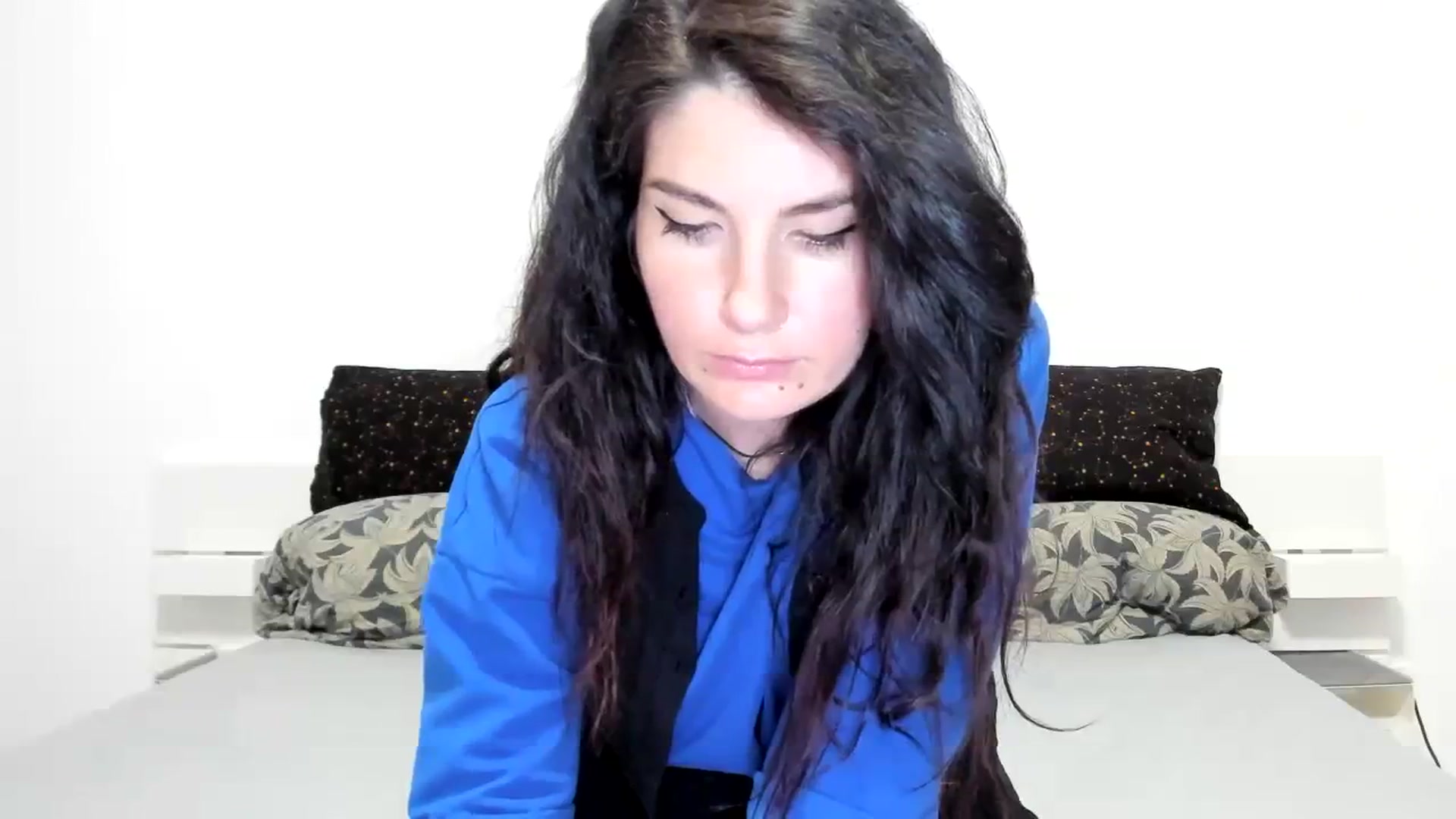 Gallery image thumbnail from SiouxPrincess's myfreecams stream on, 11/22/2023, 23:51 image 3 of 20