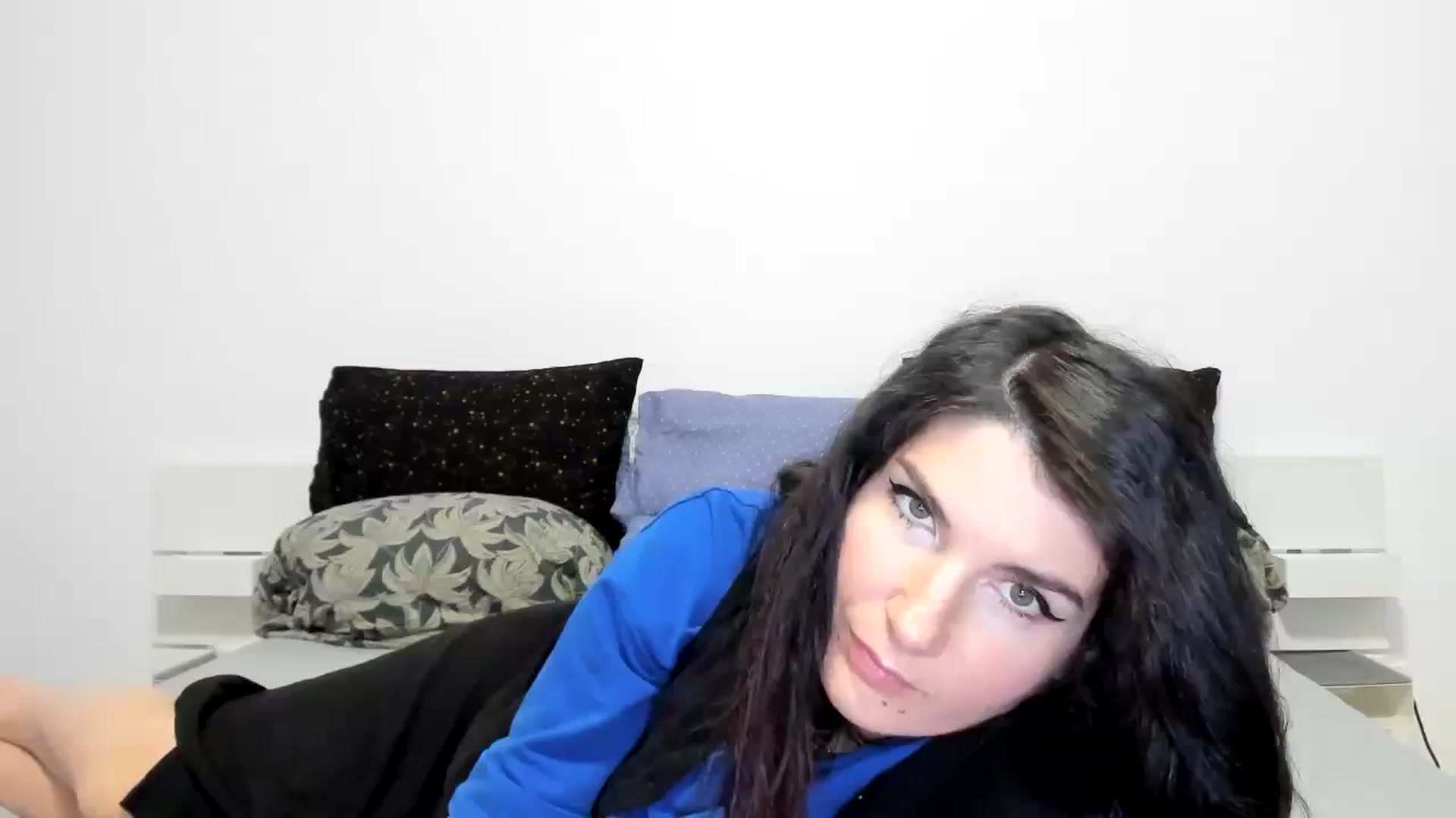 Gallery image thumbnail from SiouxPrincess's myfreecams stream on, 11/22/2023, 23:51 image 14 of 20