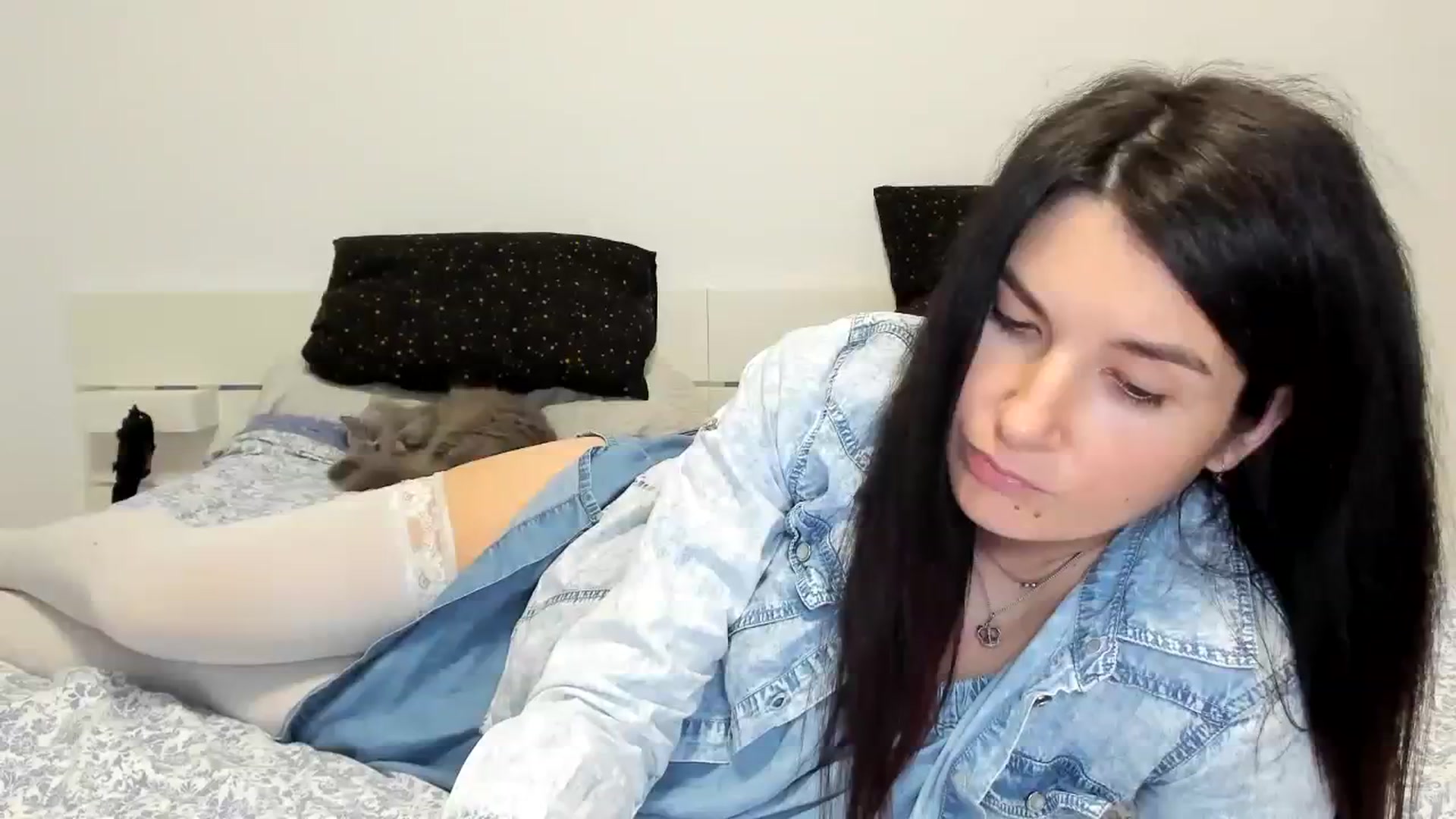 Gallery image thumbnail from SiouxPrincess's myfreecams stream on, 11/24/2023, 21:36 image 1 of 20