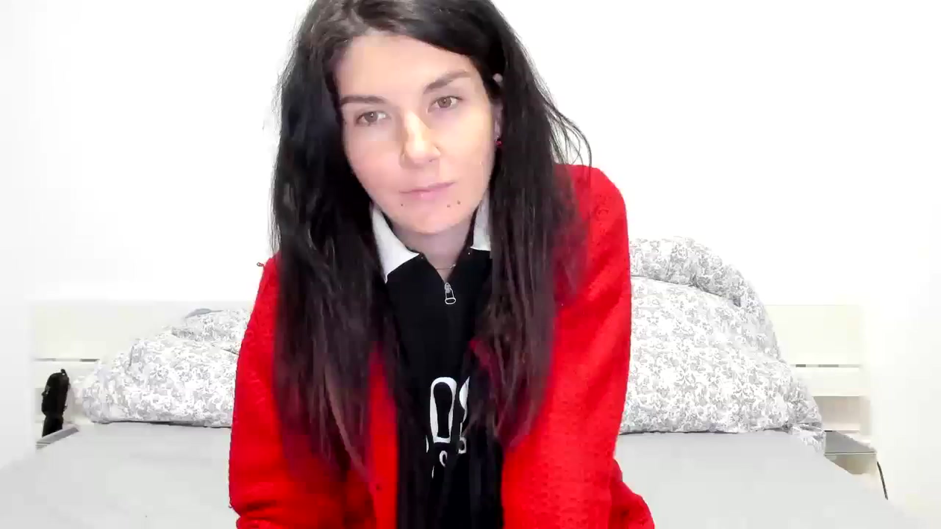 Gallery image thumbnail from SiouxPrincess's myfreecams stream on, 11/25/2023, 23:55 image 14 of 20