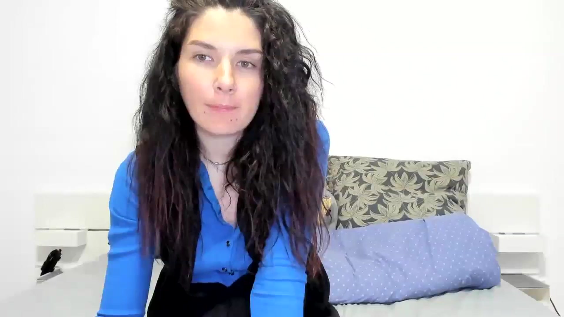 Gallery image thumbnail from SiouxPrincess's myfreecams stream on, 11/26/2023, 23:41 image 17 of 20
