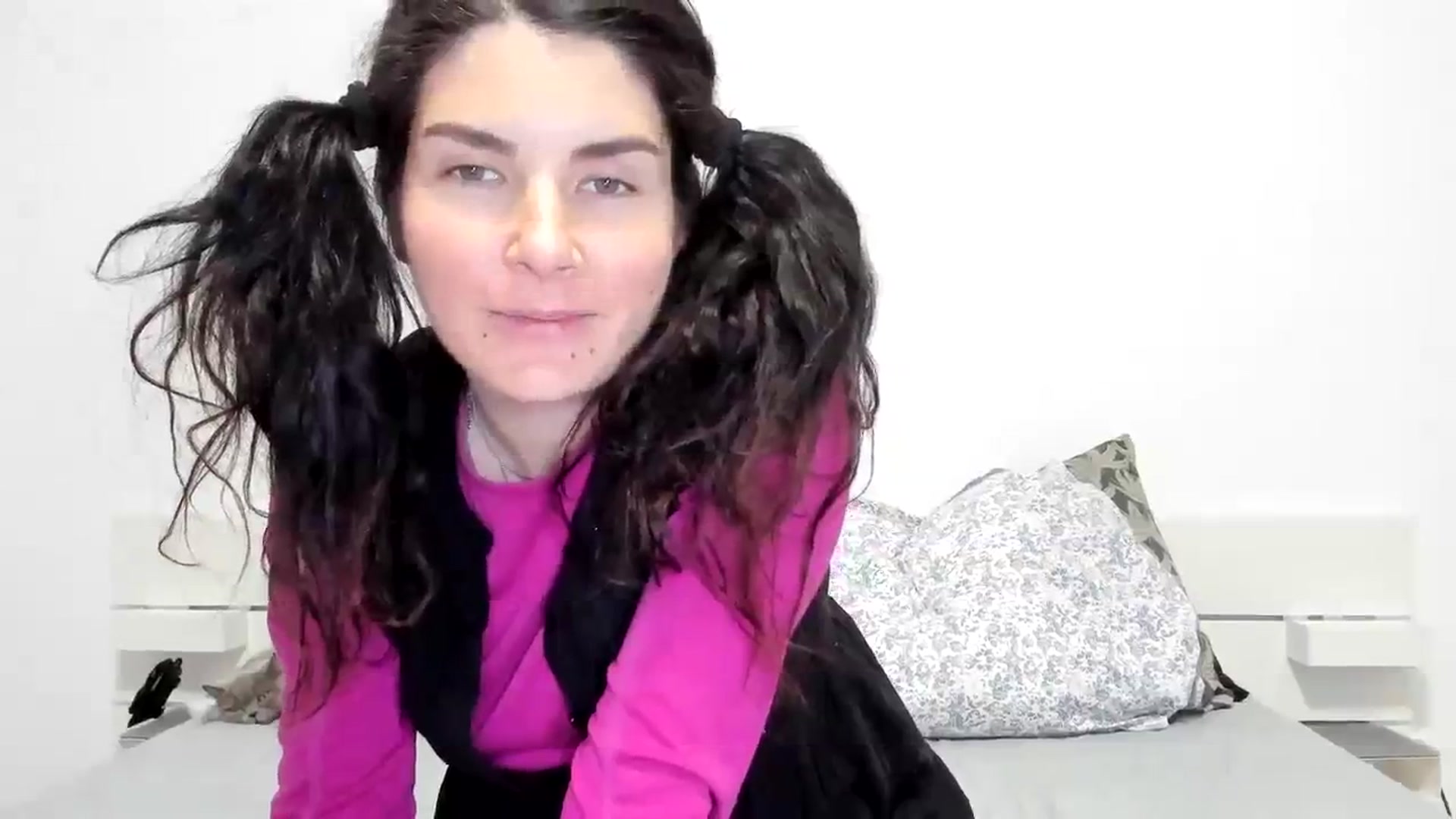 Gallery image thumbnail from SiouxPrincess's myfreecams stream on, 11/28/2023, 22:41 image 7 of 20