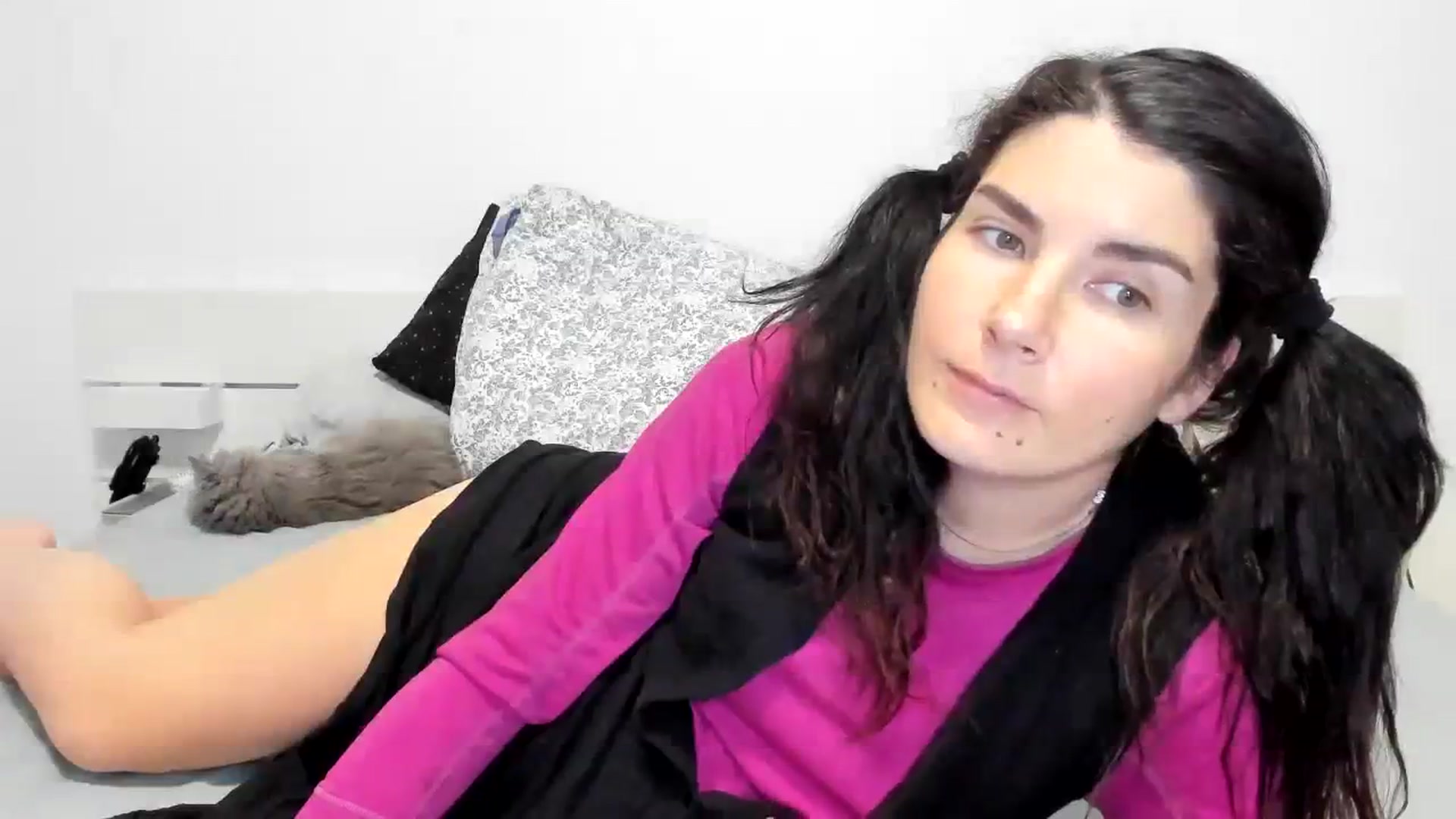 Gallery image thumbnail from SiouxPrincess's myfreecams stream on, 11/28/2023, 23:28 image 9 of 20