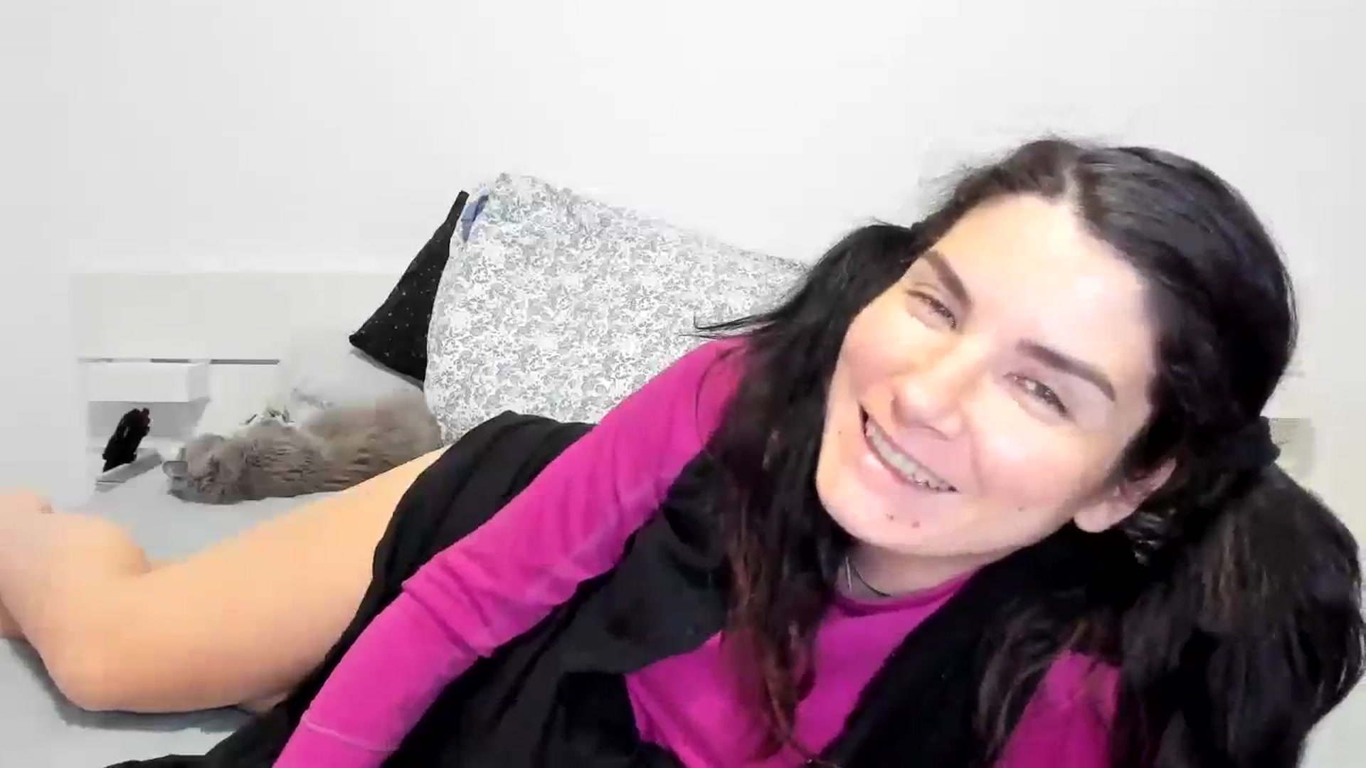 Gallery image thumbnail from SiouxPrincess's myfreecams stream on, 11/28/2023, 23:28 image 17 of 20