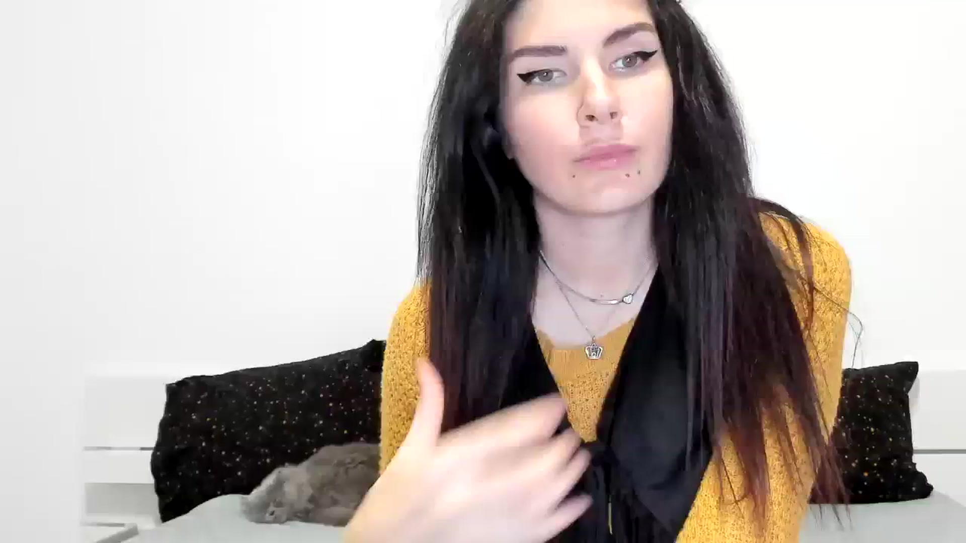 Gallery image thumbnail from SiouxPrincess's myfreecams stream on, 11/29/2023, 23:27 image 16 of 20