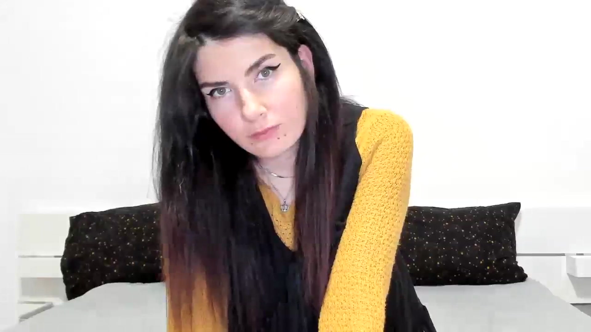 Gallery image thumbnail from SiouxPrincess's myfreecams stream on, 11/29/2023, 23:27 image 3 of 20