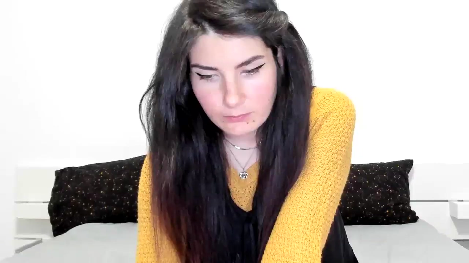 Gallery image thumbnail from SiouxPrincess's myfreecams stream on, 11/29/2023, 23:27 image 4 of 20