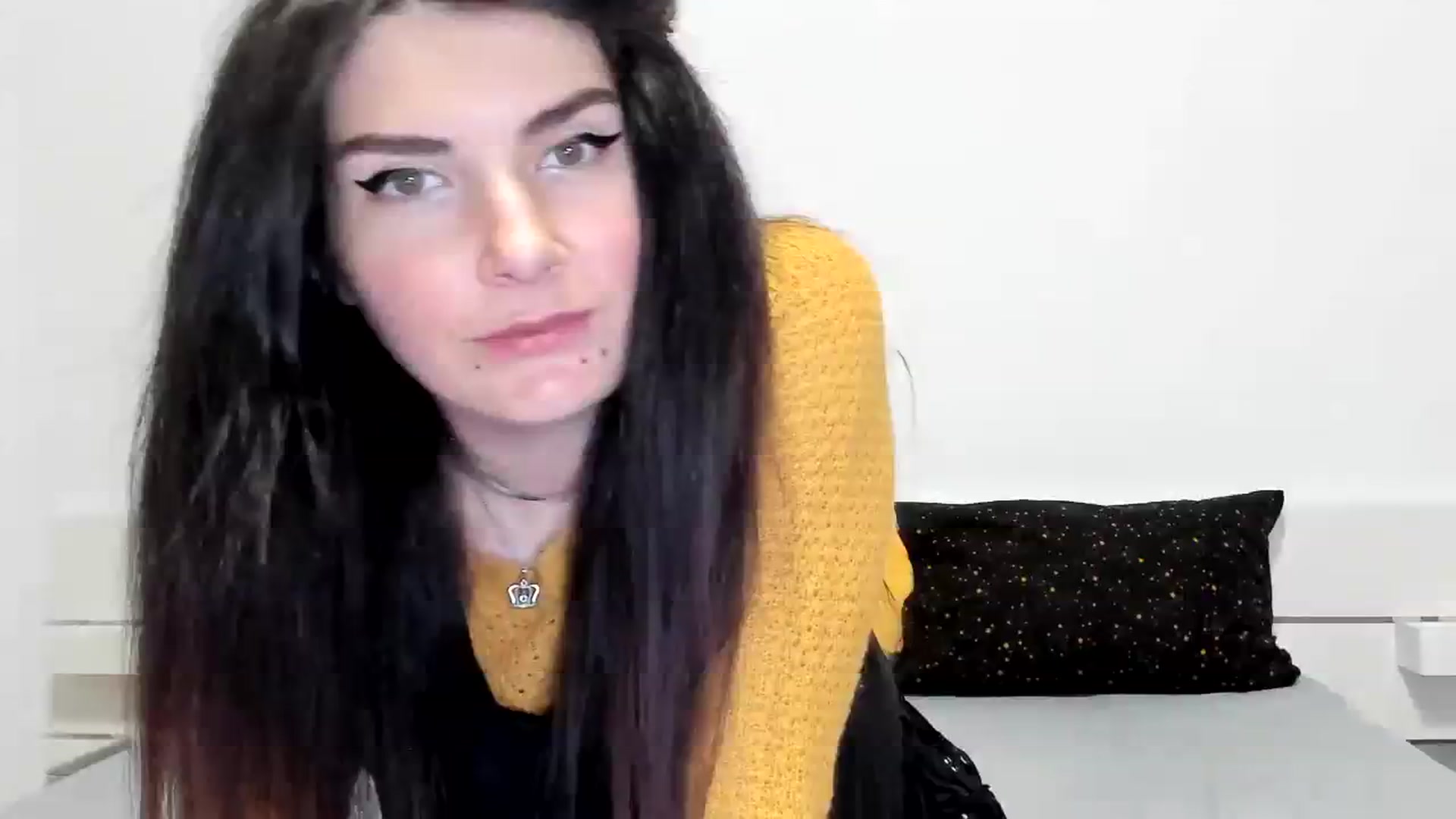Gallery image thumbnail from SiouxPrincess's myfreecams stream on, 11/29/2023, 23:27 image 1 of 20