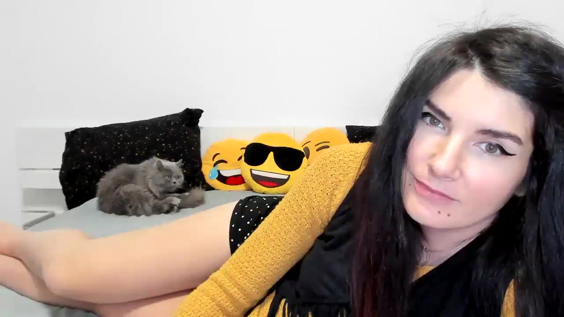 Gallery image thumbnail from SiouxPrincess's myfreecams stream on, 11/29/2023, 23:27 image 12 of 20