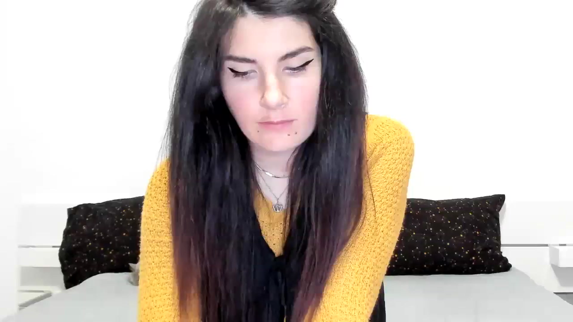 Gallery image thumbnail from SiouxPrincess's myfreecams stream on, 11/29/2023, 23:27 image 10 of 20