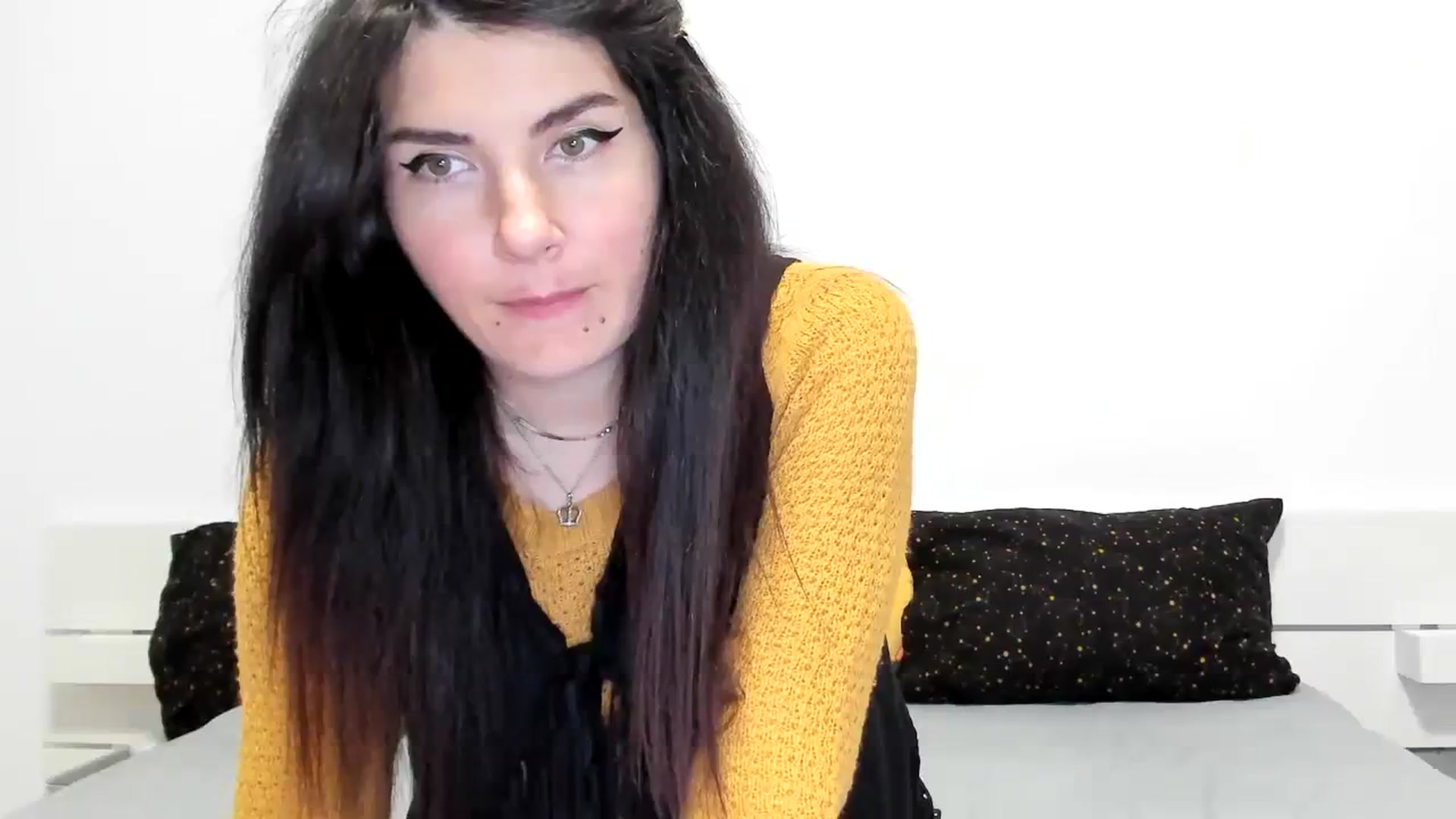 Gallery image thumbnail from SiouxPrincess's myfreecams stream on, 11/29/2023, 23:27 image 8 of 20