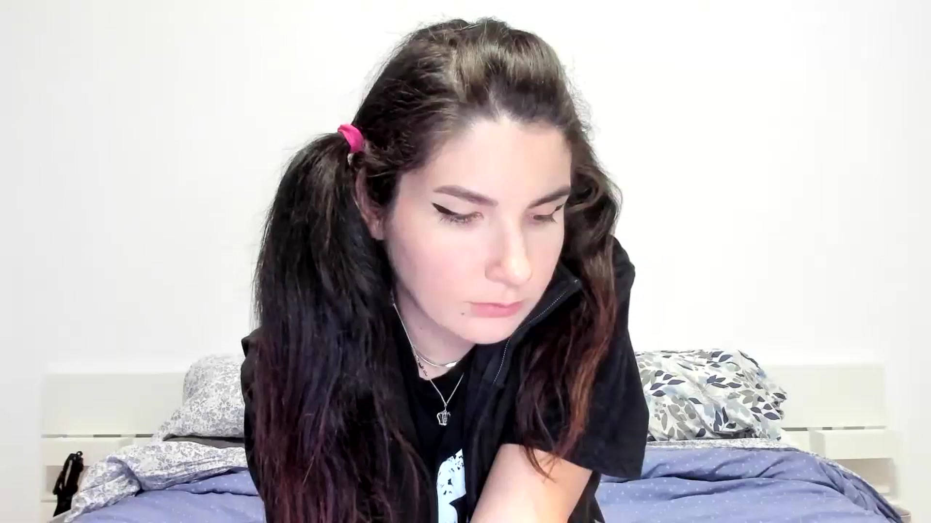 Gallery image thumbnail from SiouxPrincess's myfreecams stream on, 12/03/2023, 24:02 image 12 of 20
